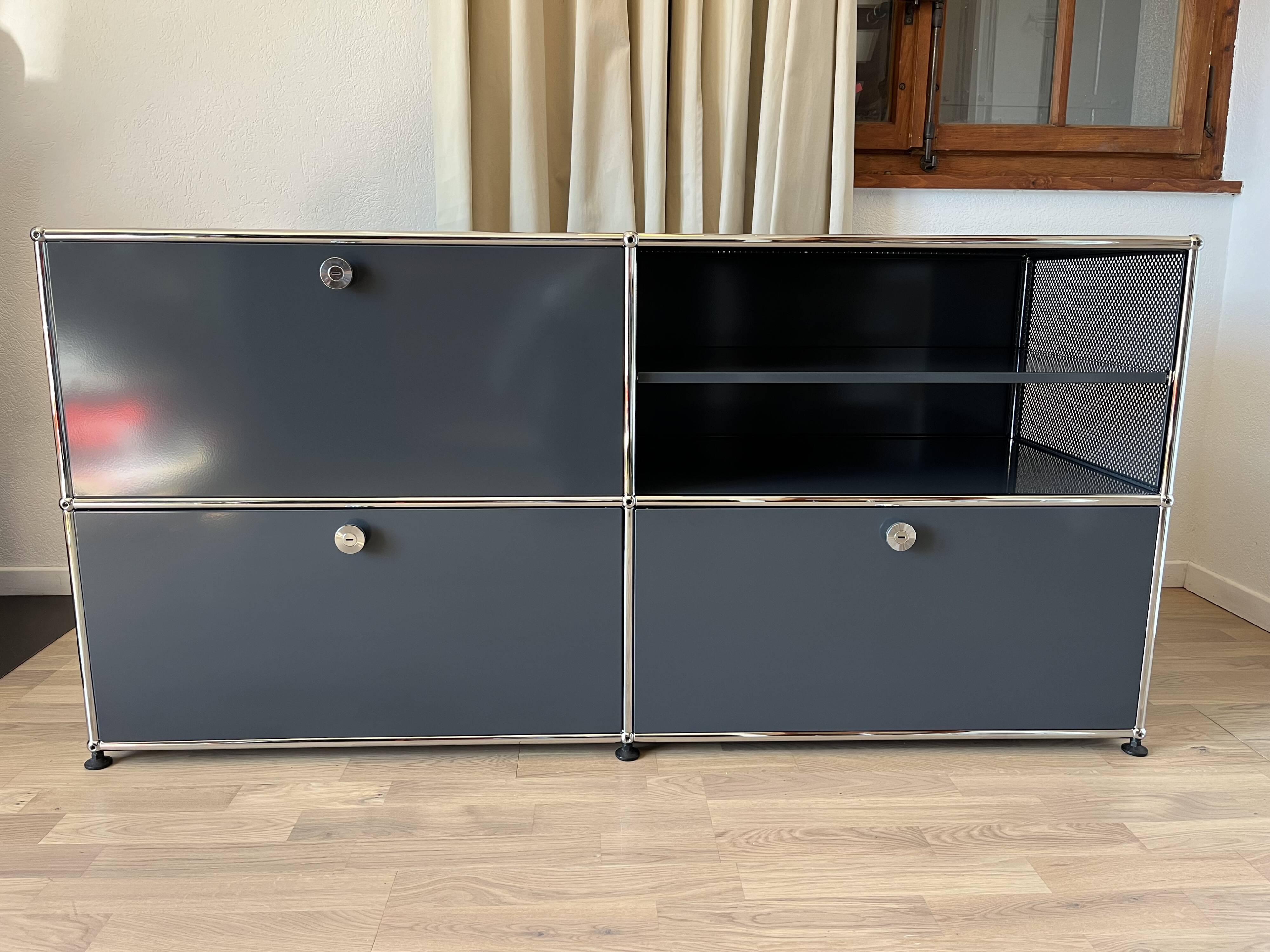 USM Haller chest of drawers in Anthracite Grey