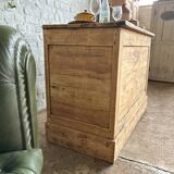 Old small wooden counter