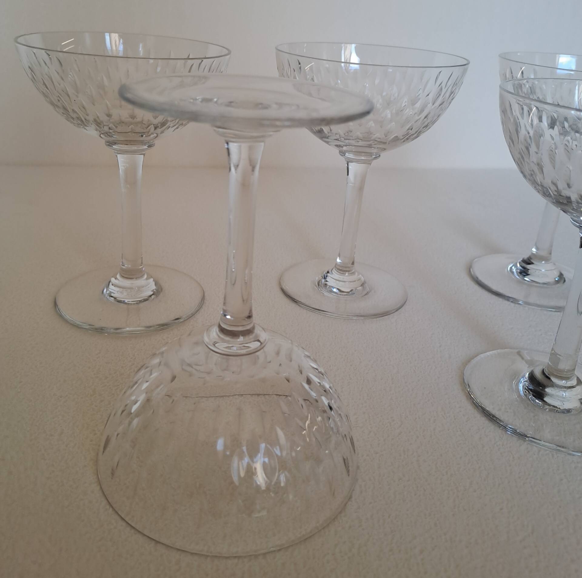 5 coupes à  champagne cristal Baccarat Magenta Grain De Riz