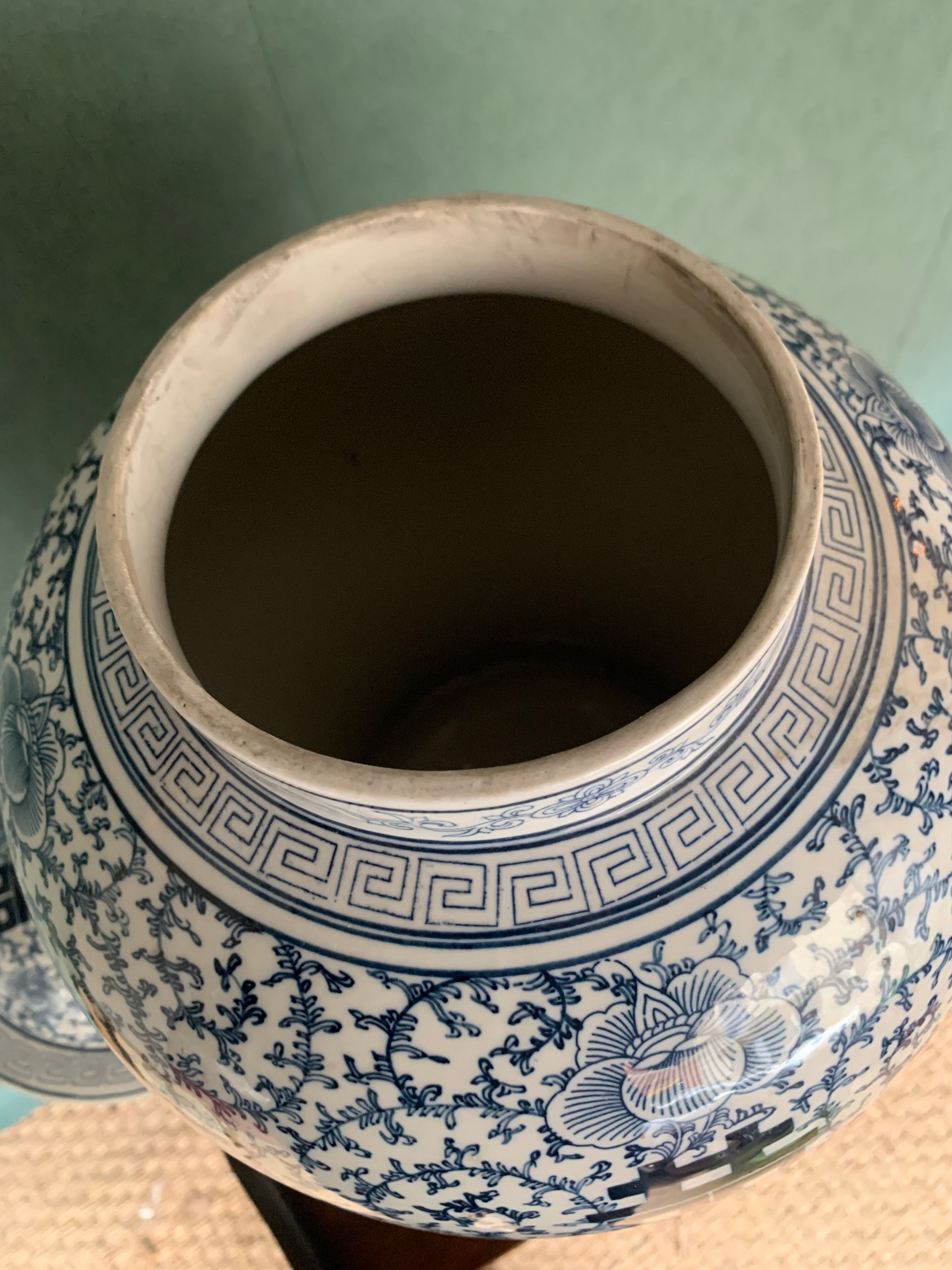 Chinese covered potiche