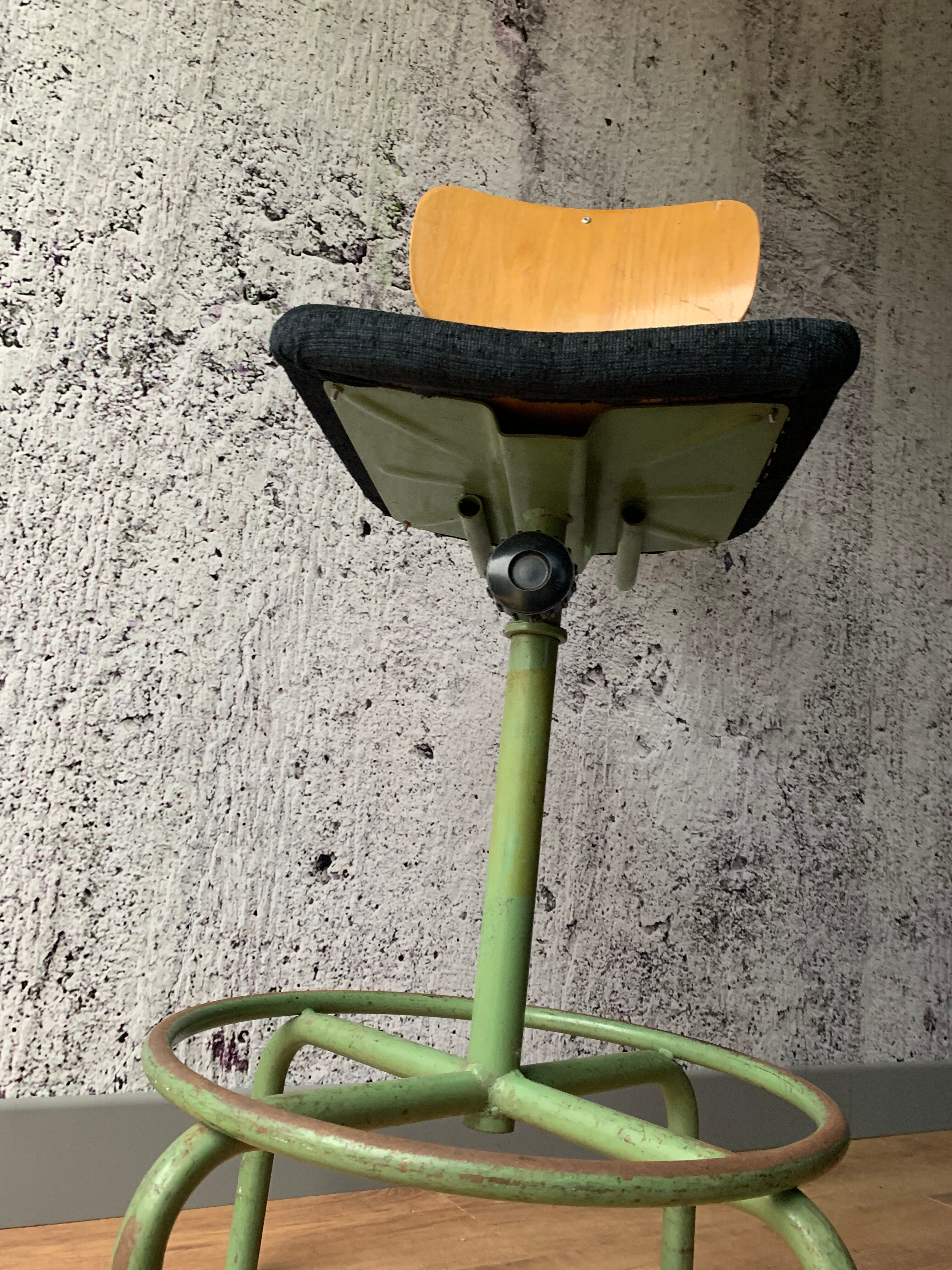 Industrial high chair