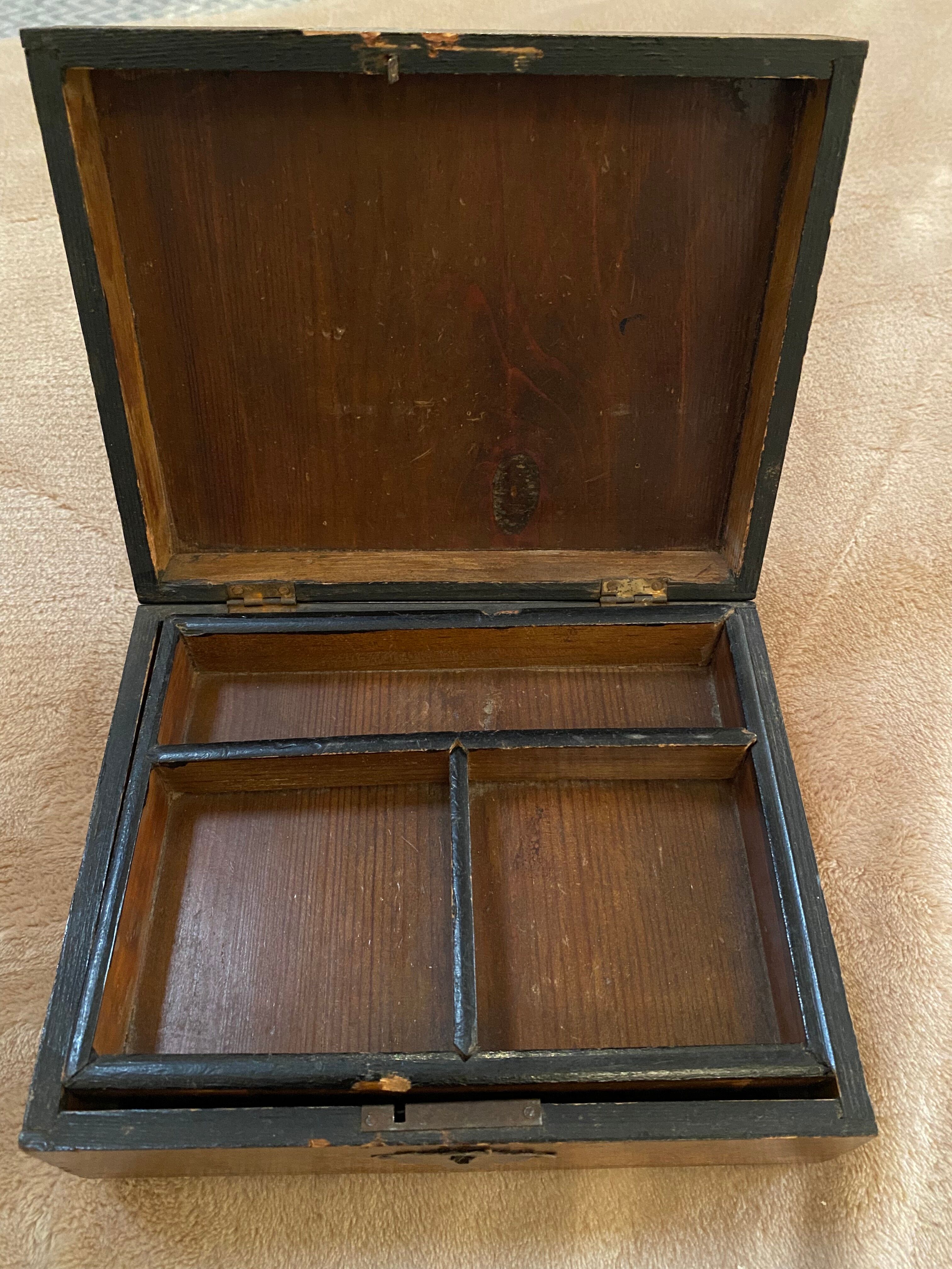 Wooden jewelry box, British Victorian era
