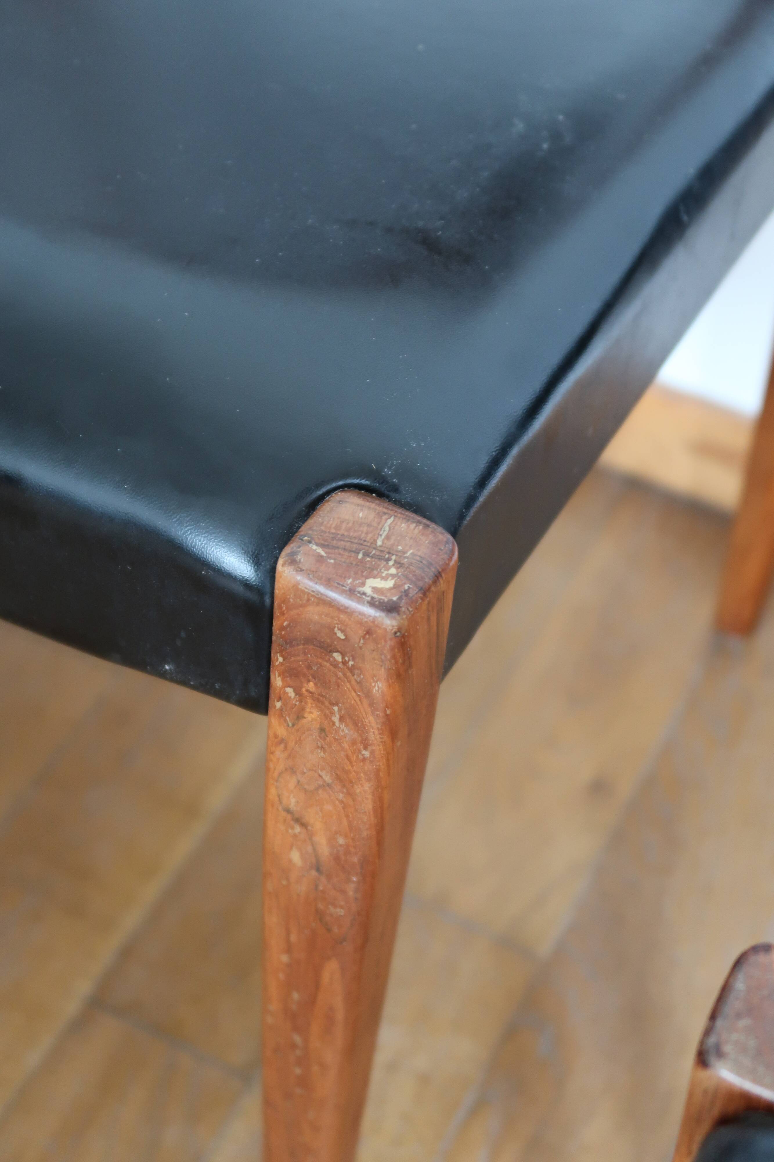 Lot de 8 chaises scandinaves palissandre skaï