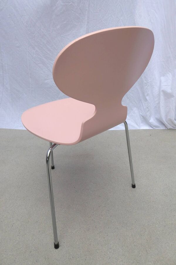 Chaise Arne Jacobsen Mod. 3100  Rose