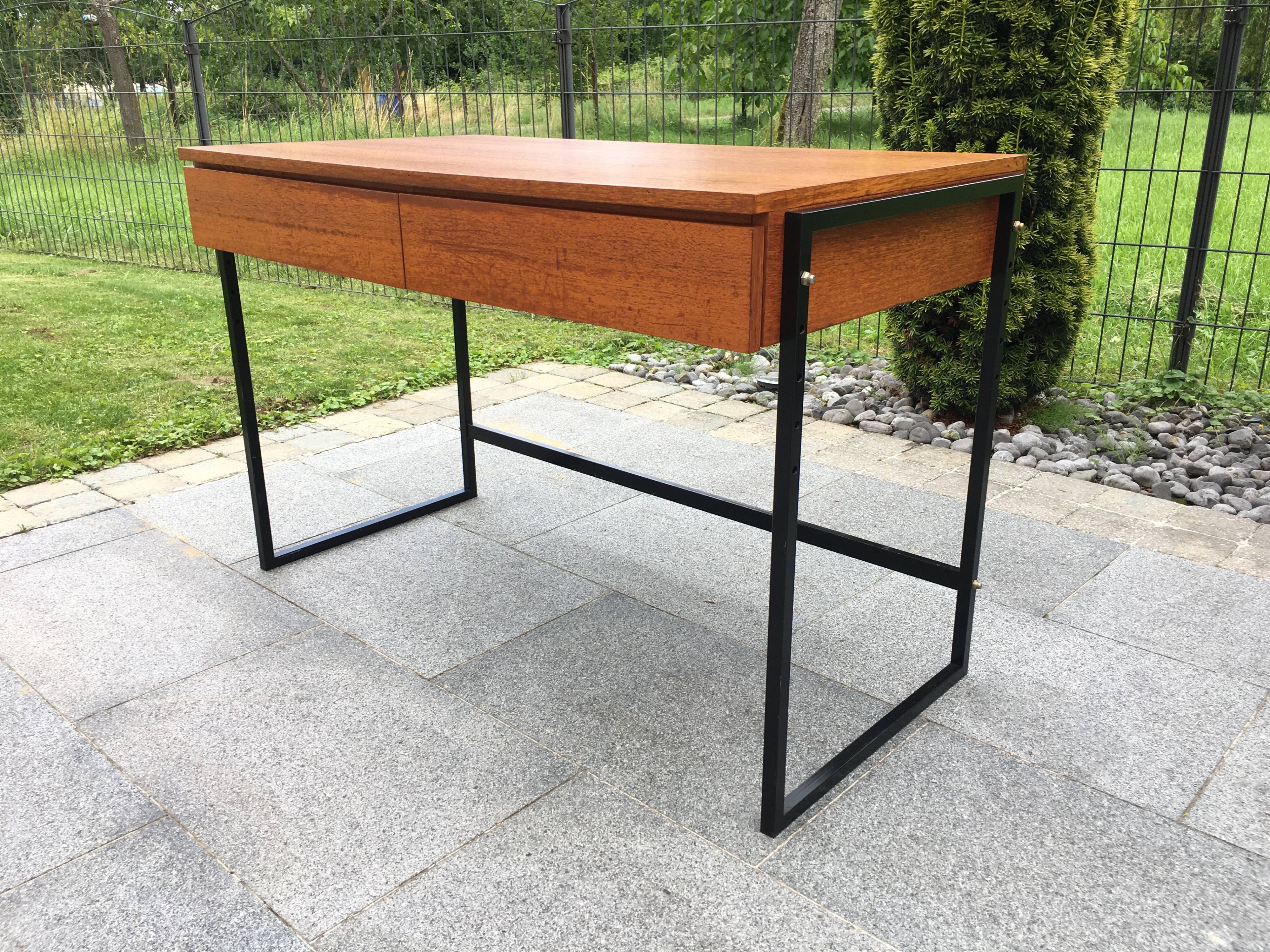 Minimalist design desk 70s
