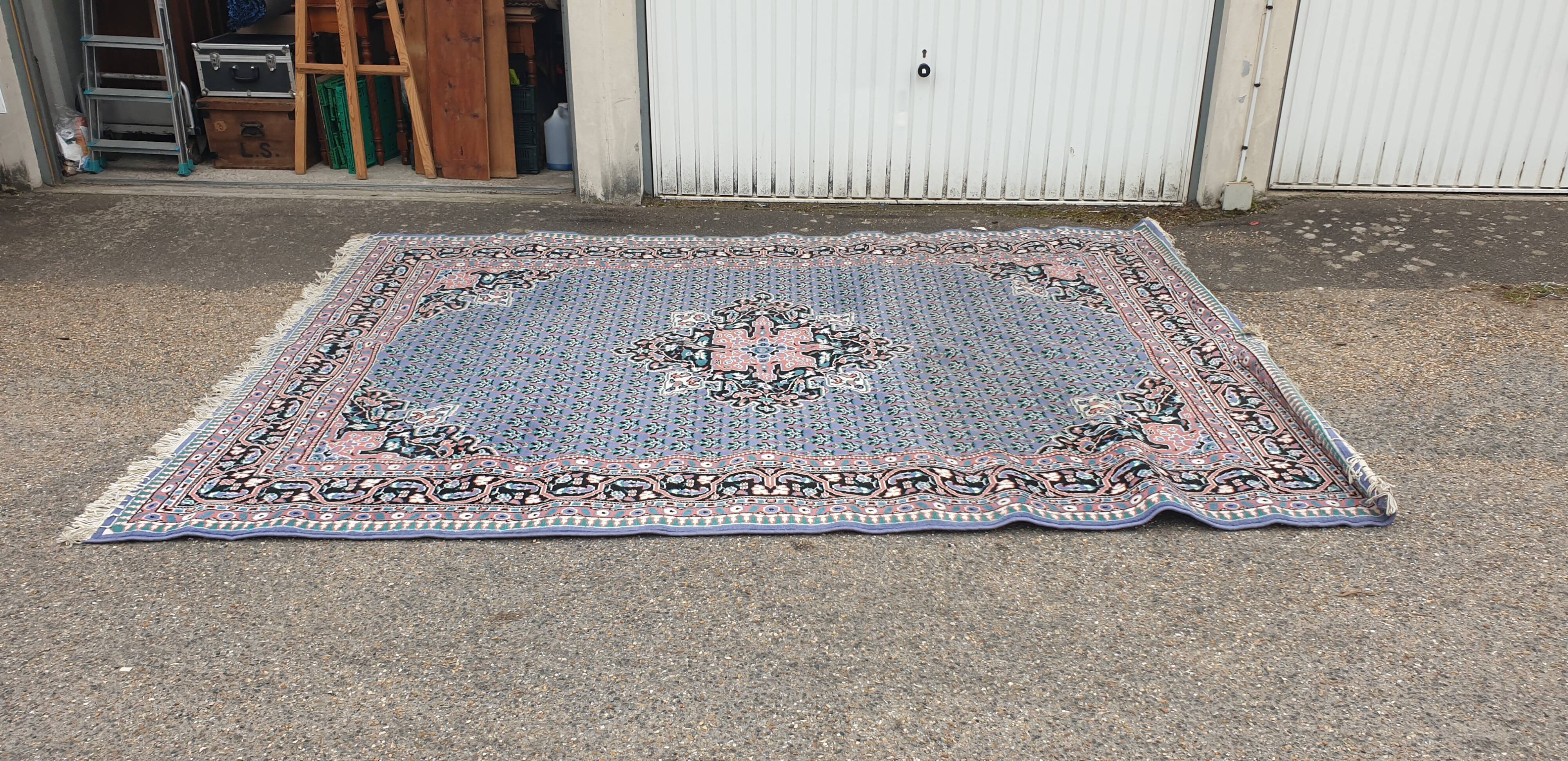 Oriental carpet wool