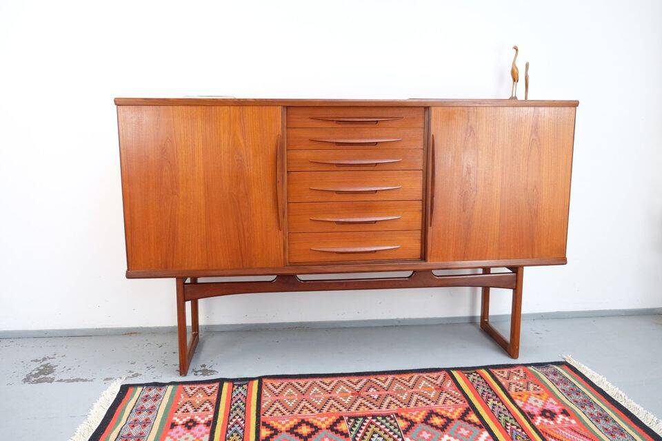 Teak high sideboard in vintage style from the 60s-70s, Vamo style, 60s-70s.