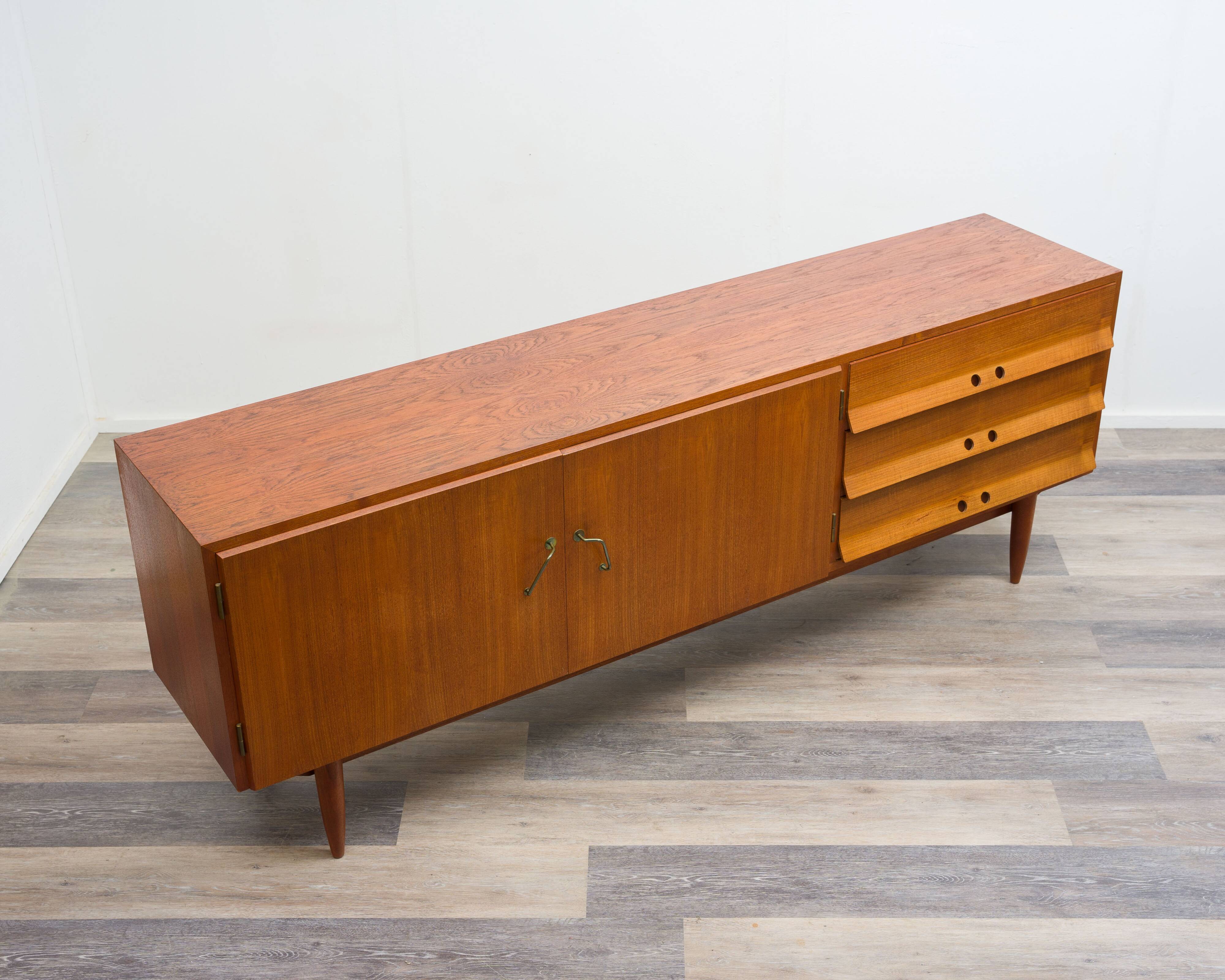 Sideboard années 60, design scandinave