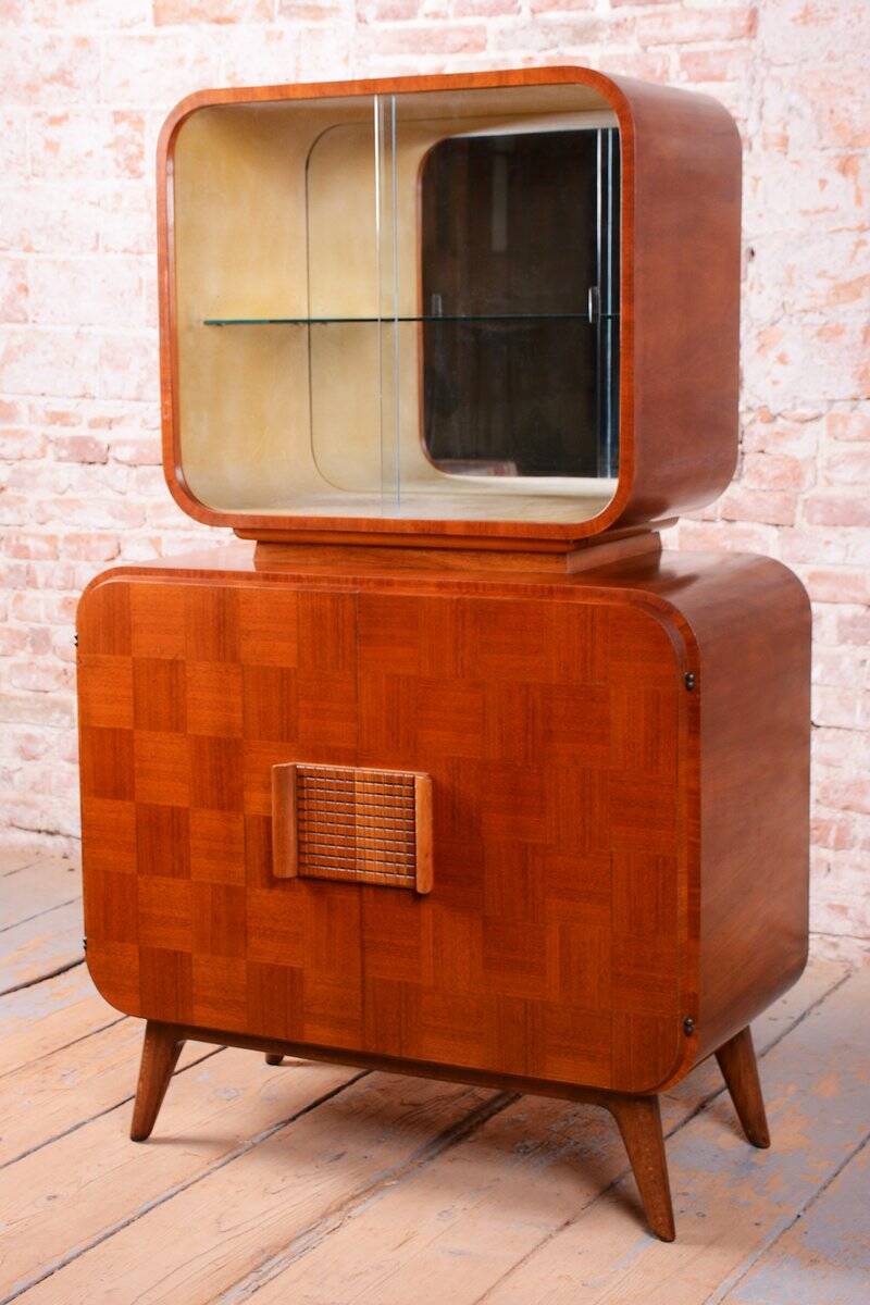 Czech Art Deco Sideboard in Walnut attributed to J. Halabala for Up Zavody, 1940s