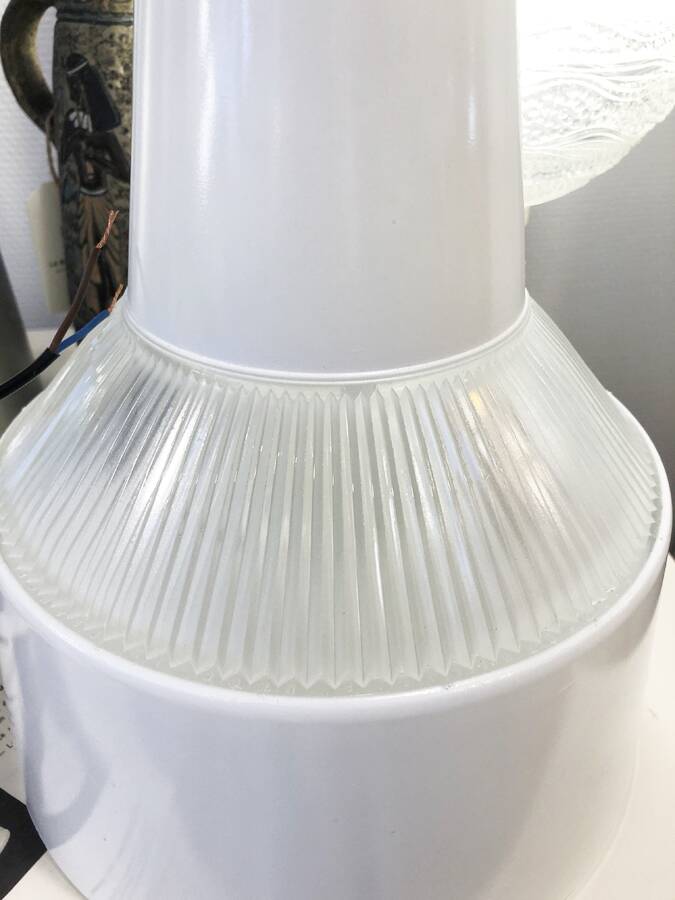 White glass pendant light, 1970