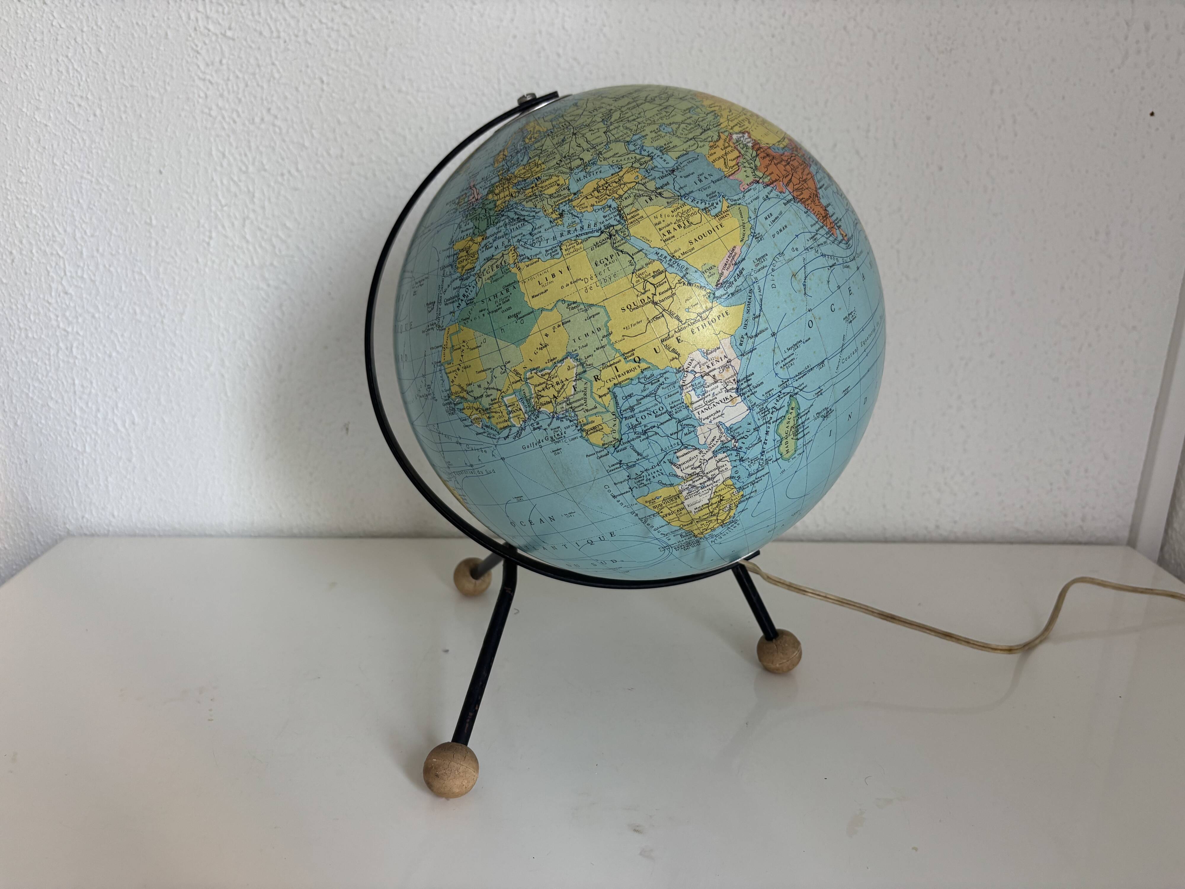 Vintage globe 1962 terrestrial world map glass tripod Taride - 32 cm