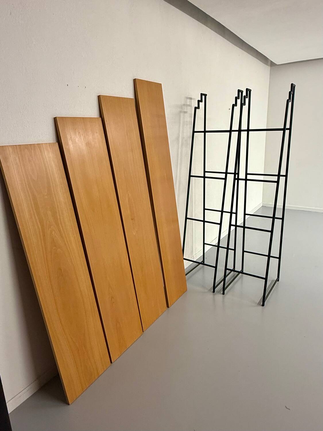 Étagère bibliothèque bois et métal design des années 80