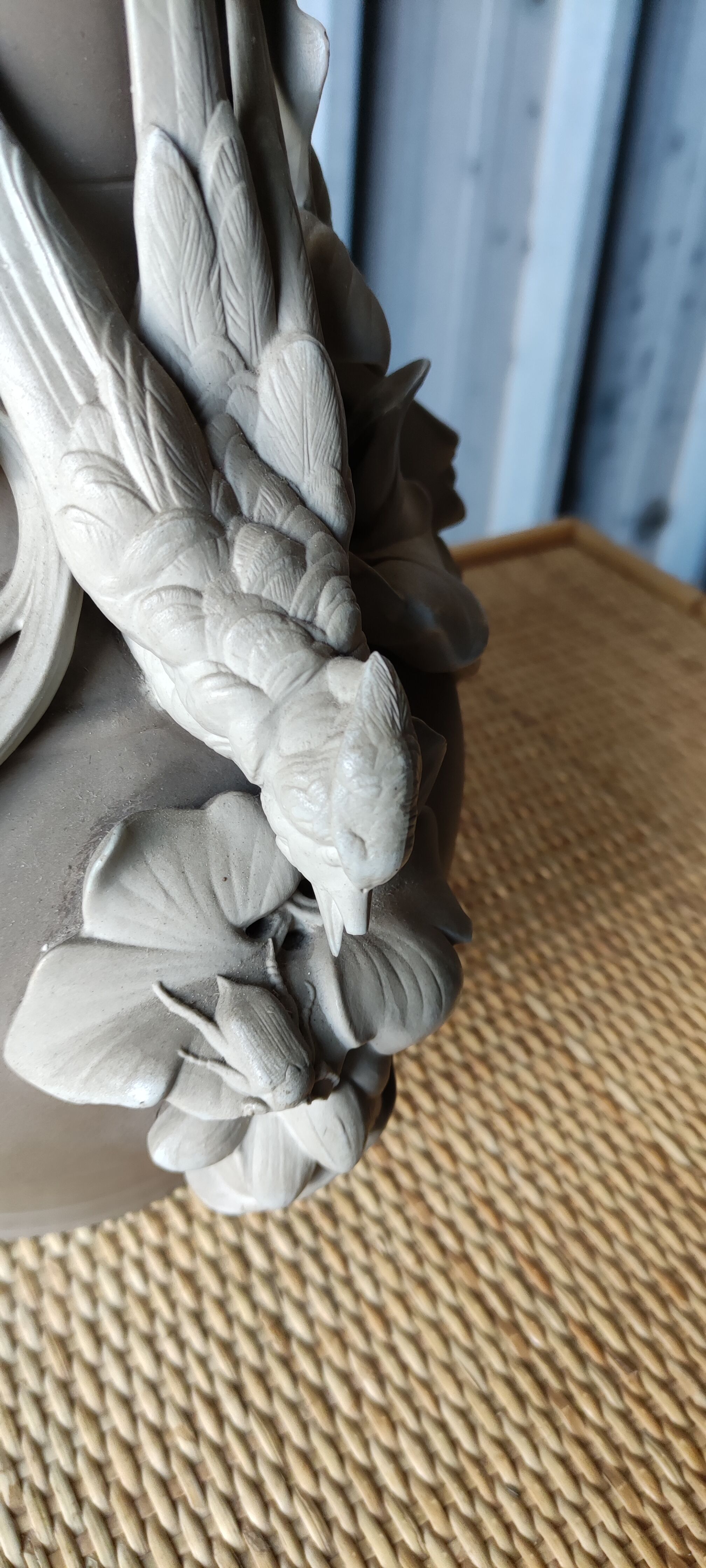 Vase barbotine décor art nouveau