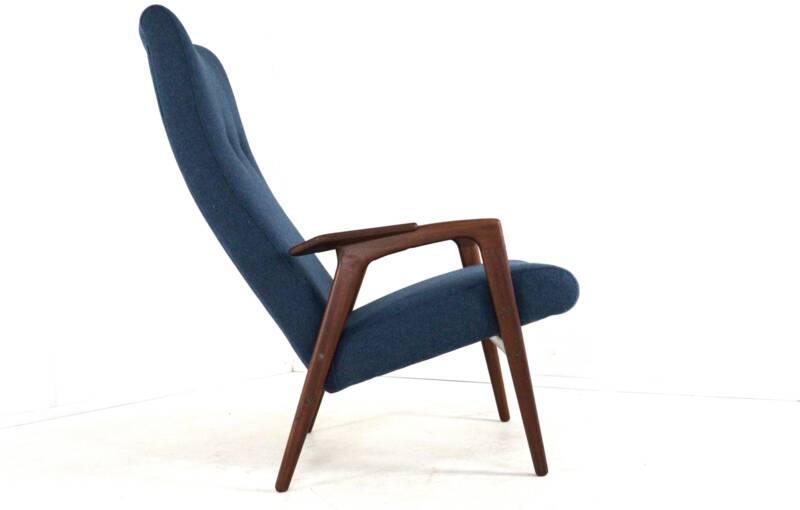 Pastoe Ruster by Yngve Ekstrom Armchair FT08 - new upholstery
