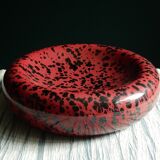 void round ceramic pocket from the 80s
