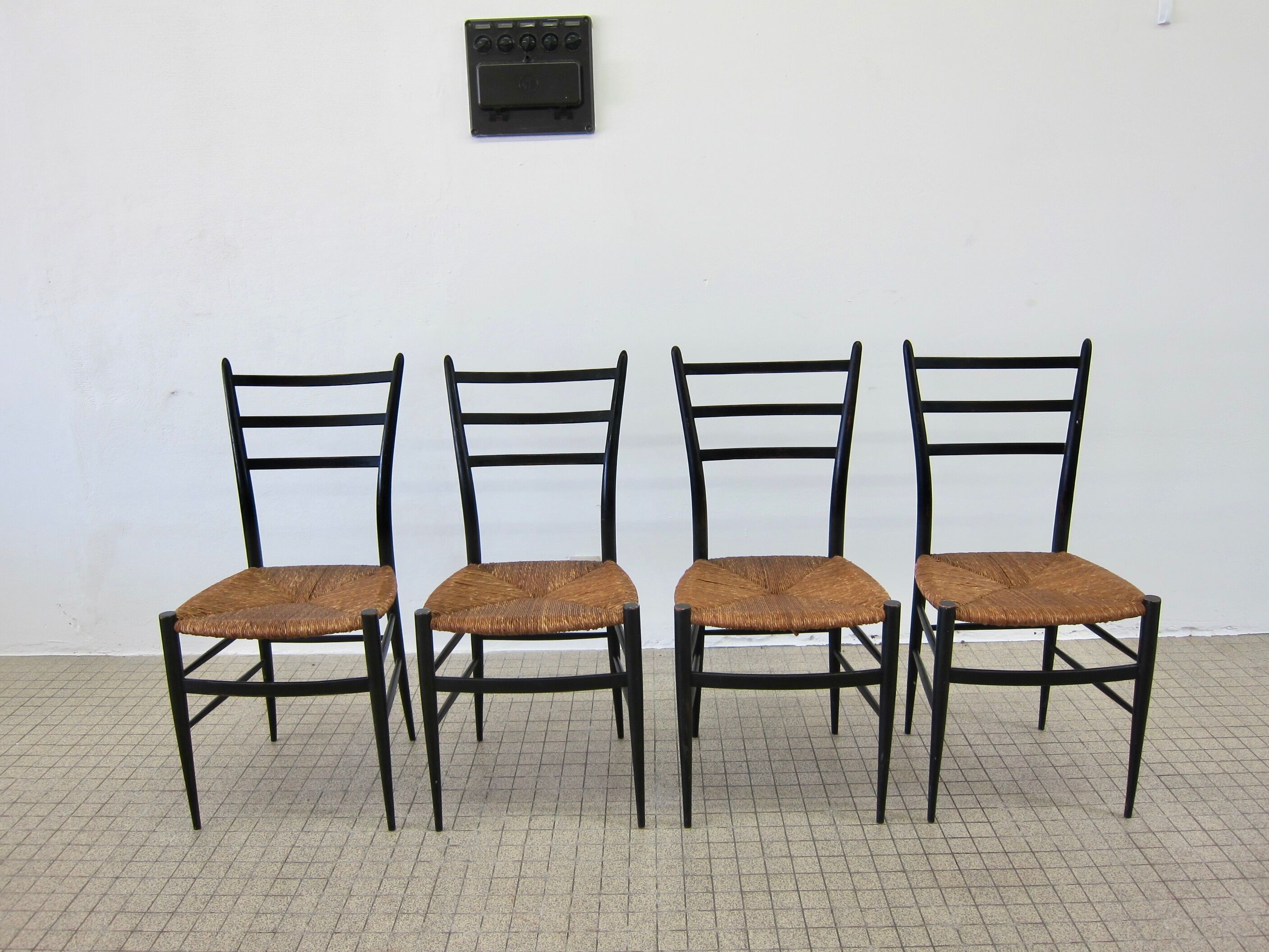 Set of 4 Chiavari Spinetto dining chairs midcentury design
