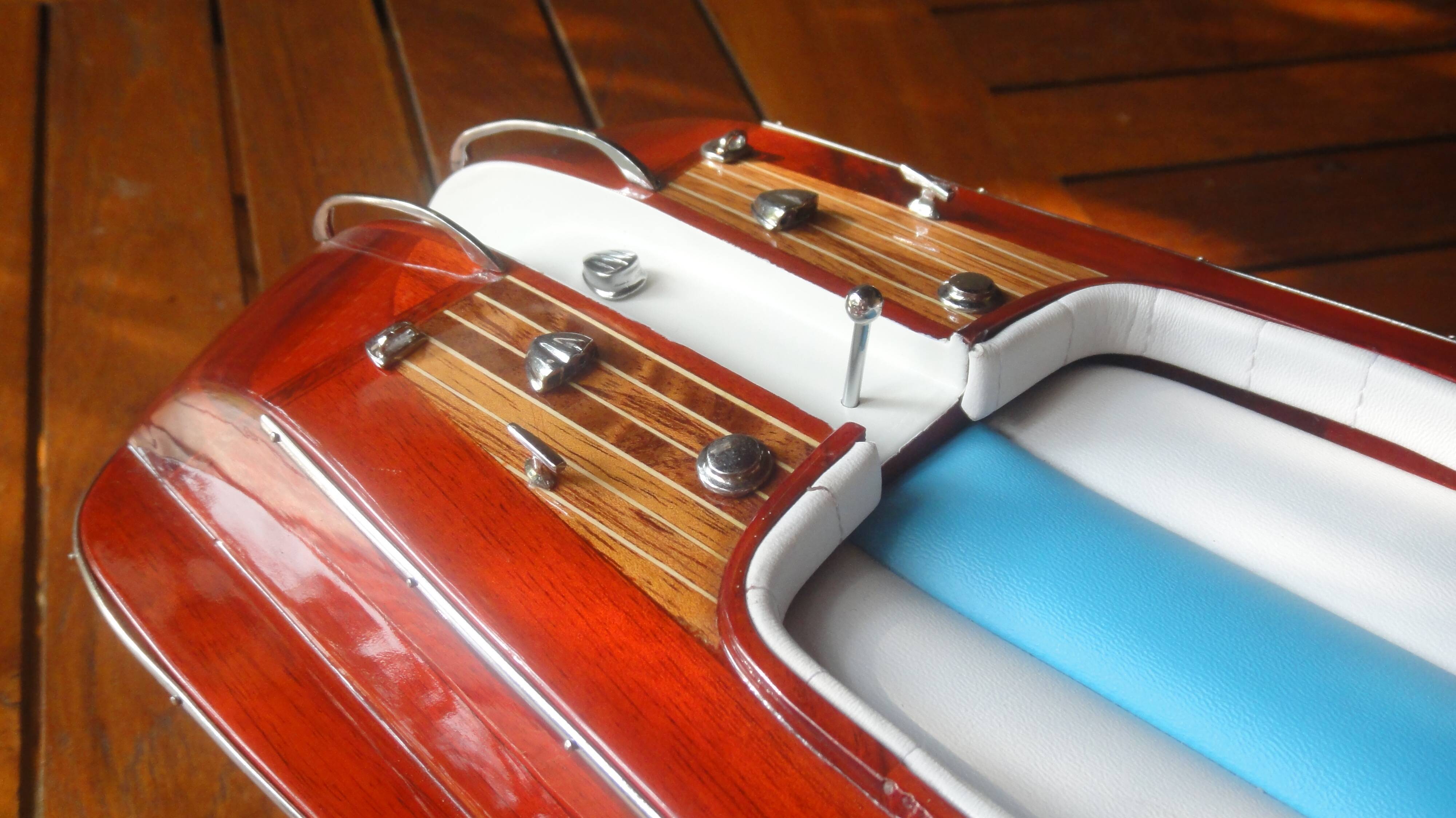 Model boat Riva aquarama 65 cm