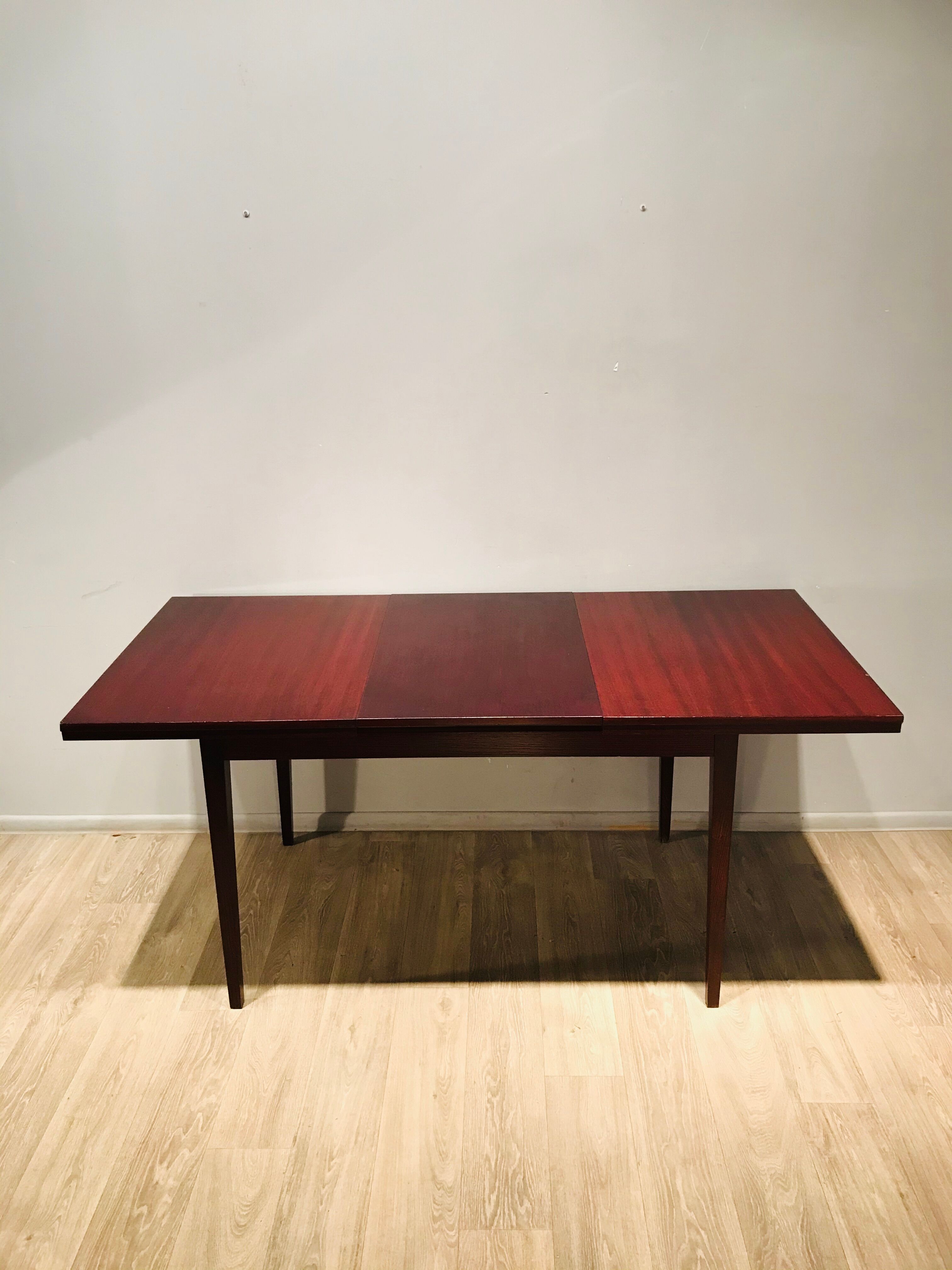 Table extensible acajou bois de rose Ton 60 '