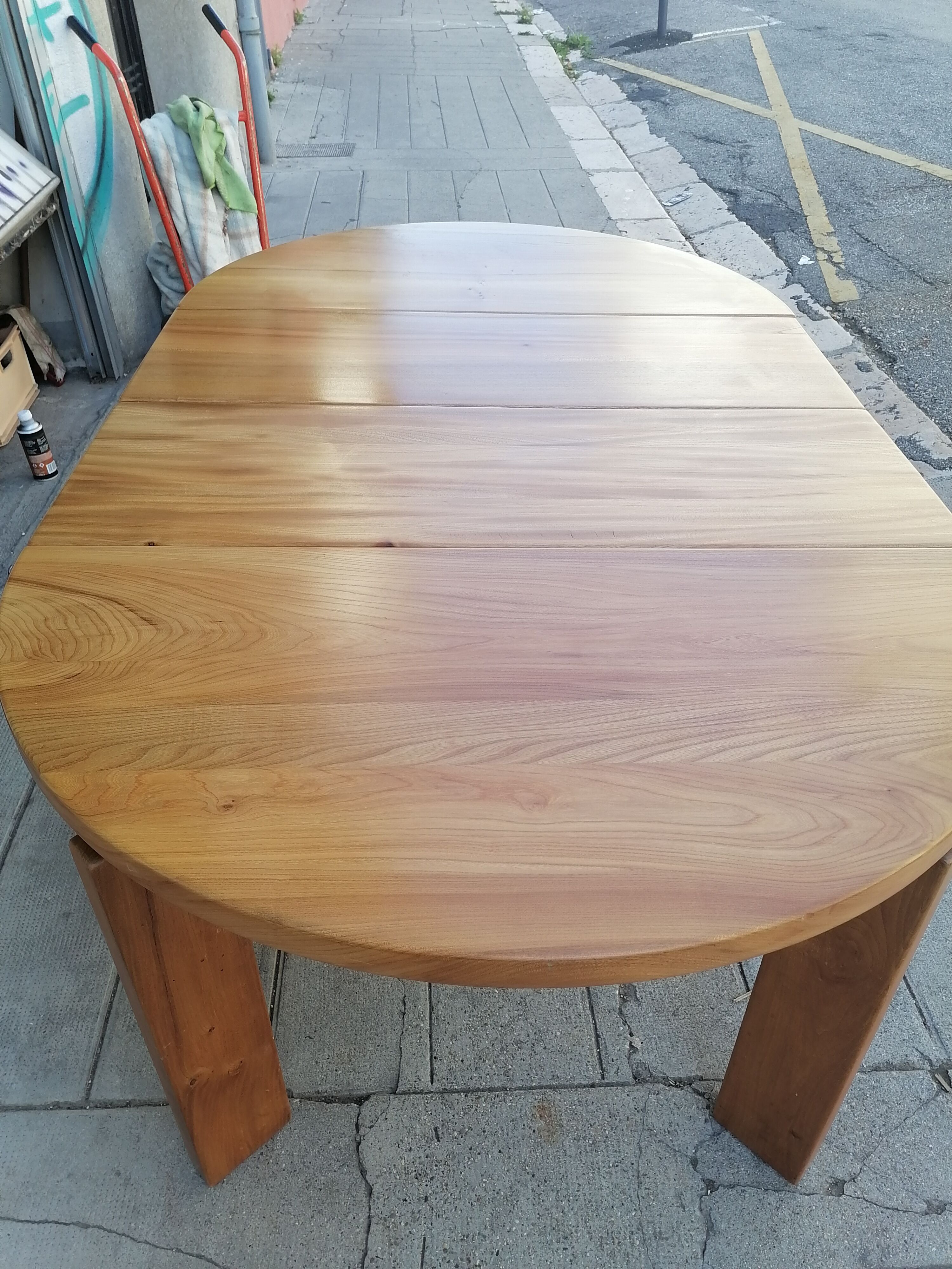 Table regain and six chairs