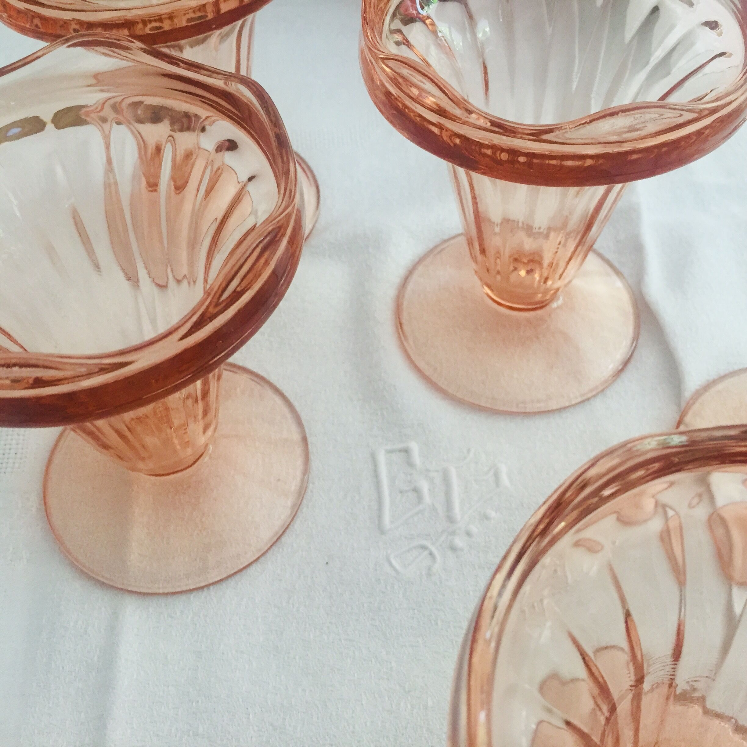 6 pink glass ice cups