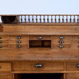 Oak apothecary counter – 1920