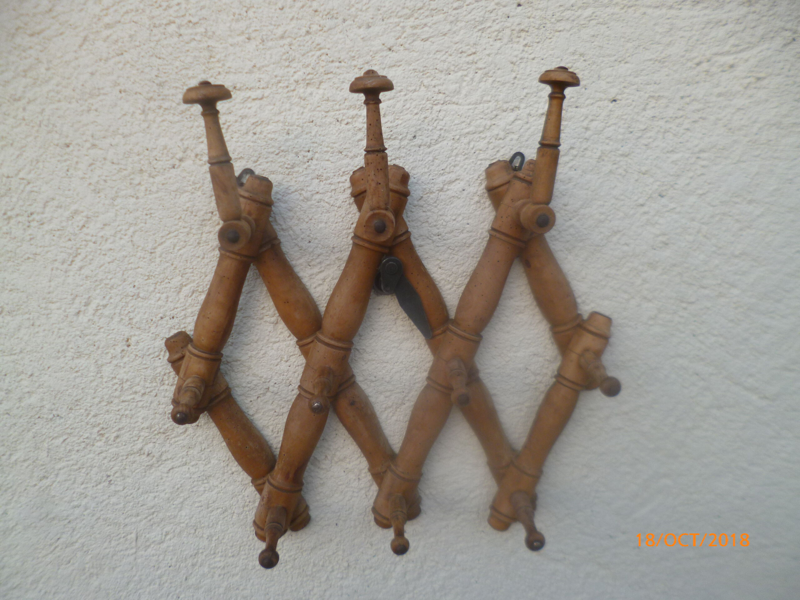 Patère porte manteau bois imitation bambou accordéon 1900