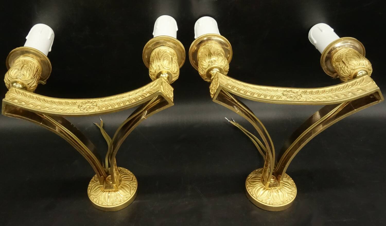 Pair of wall sconces in Restoration style, early 19th century - gilded bronze signed MENE.