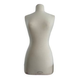 Bust model Faubourg saint-honoré couture