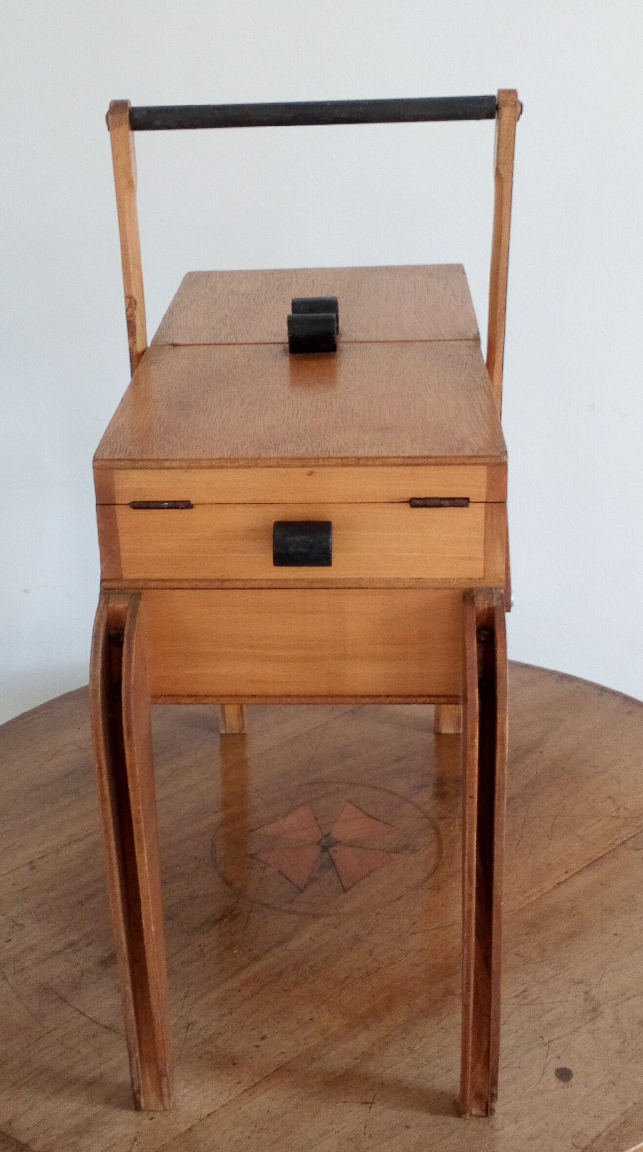 Small worker years 50/60