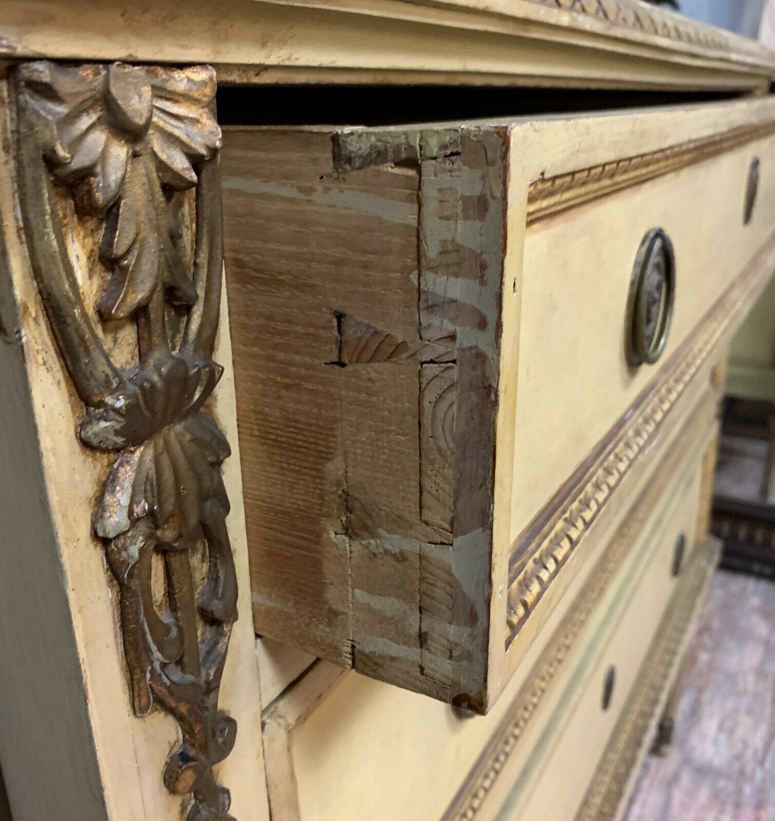 Louis XVI chest of drawers in lacquered wood circa 1880-1900