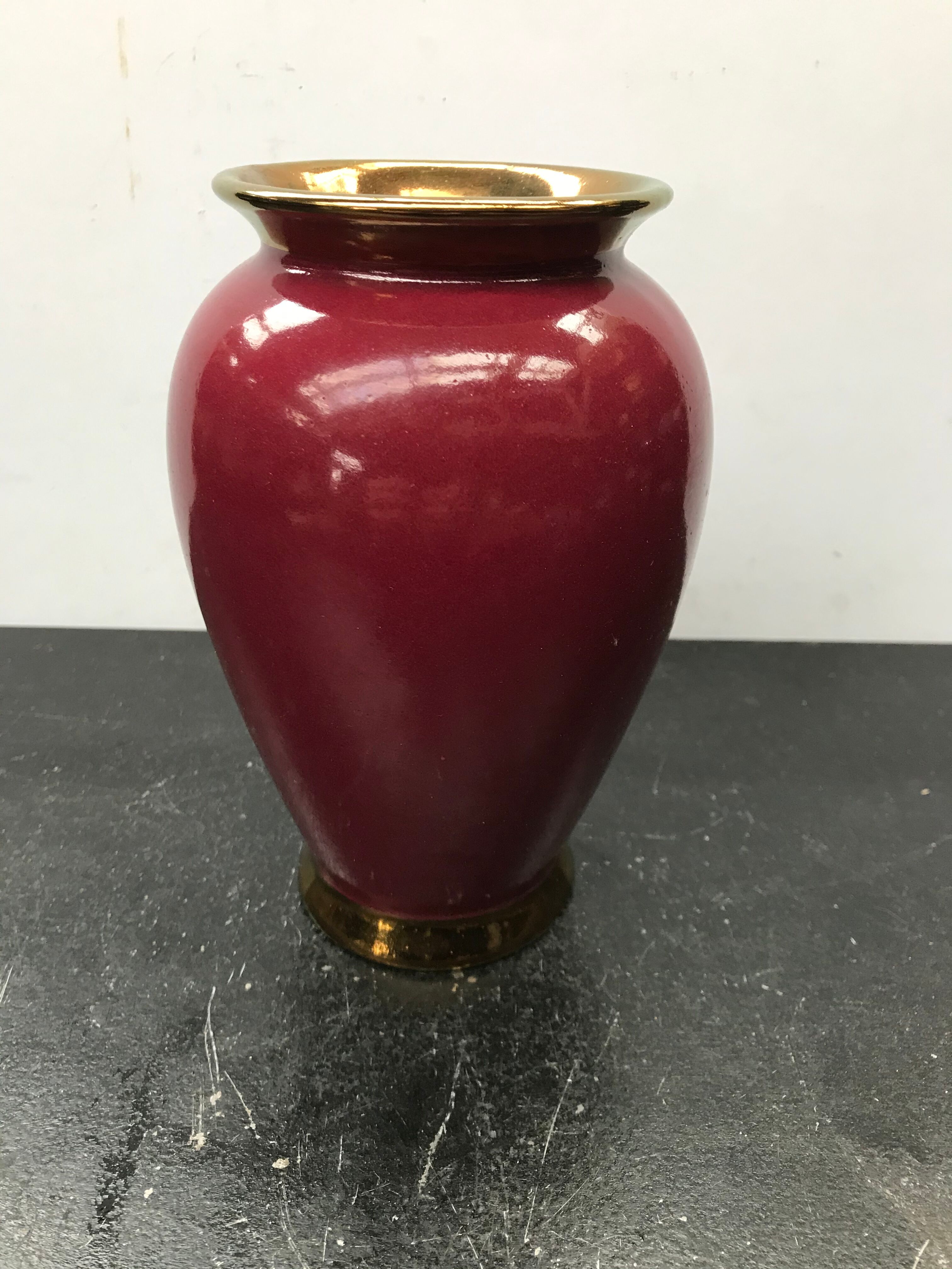 Former red ceramic vase - md Grrmany vintage golden liseret