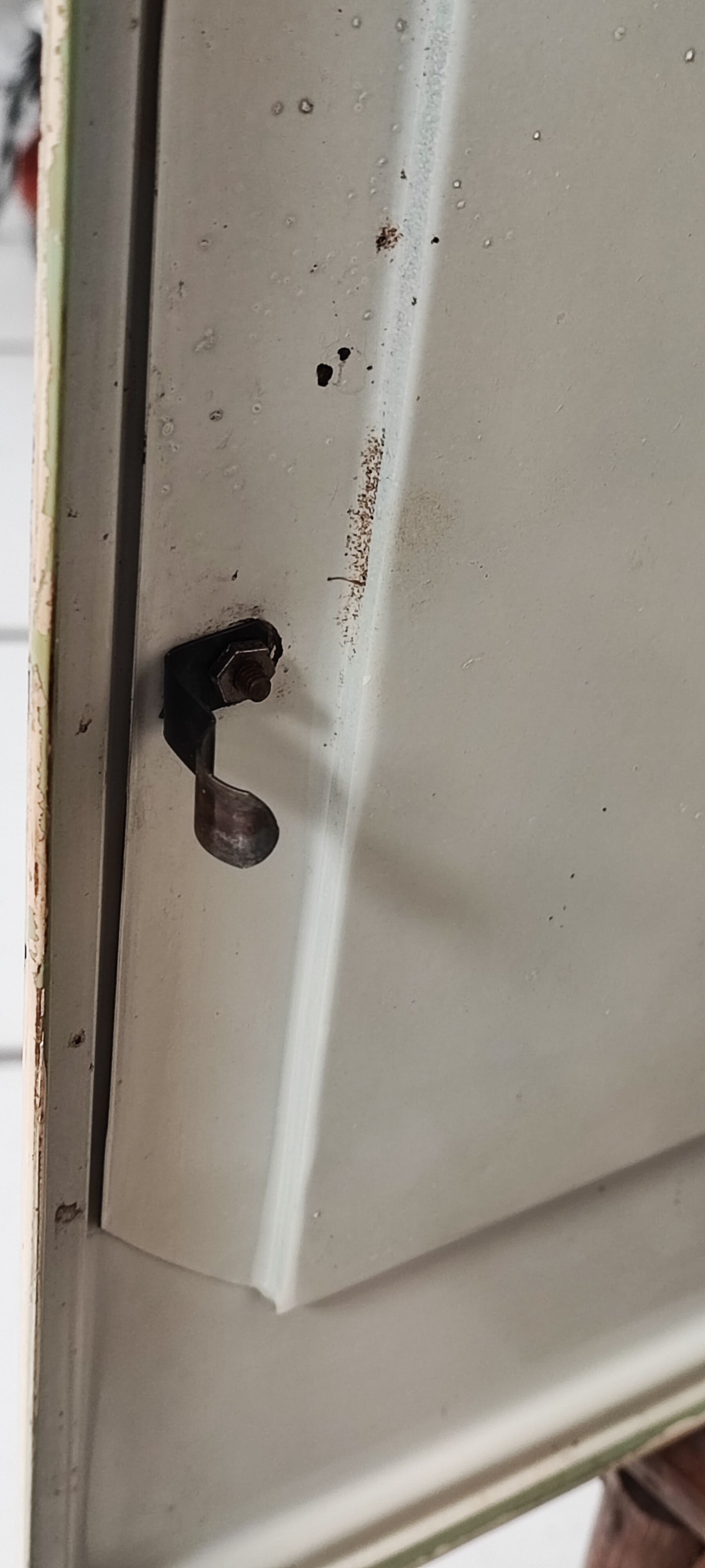 Metal medicine cabinet mirror