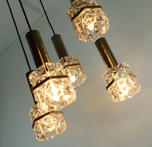 Suspension 5 lumières lampe en cascade verre facetté et chrome années 1960 milieu du siècle