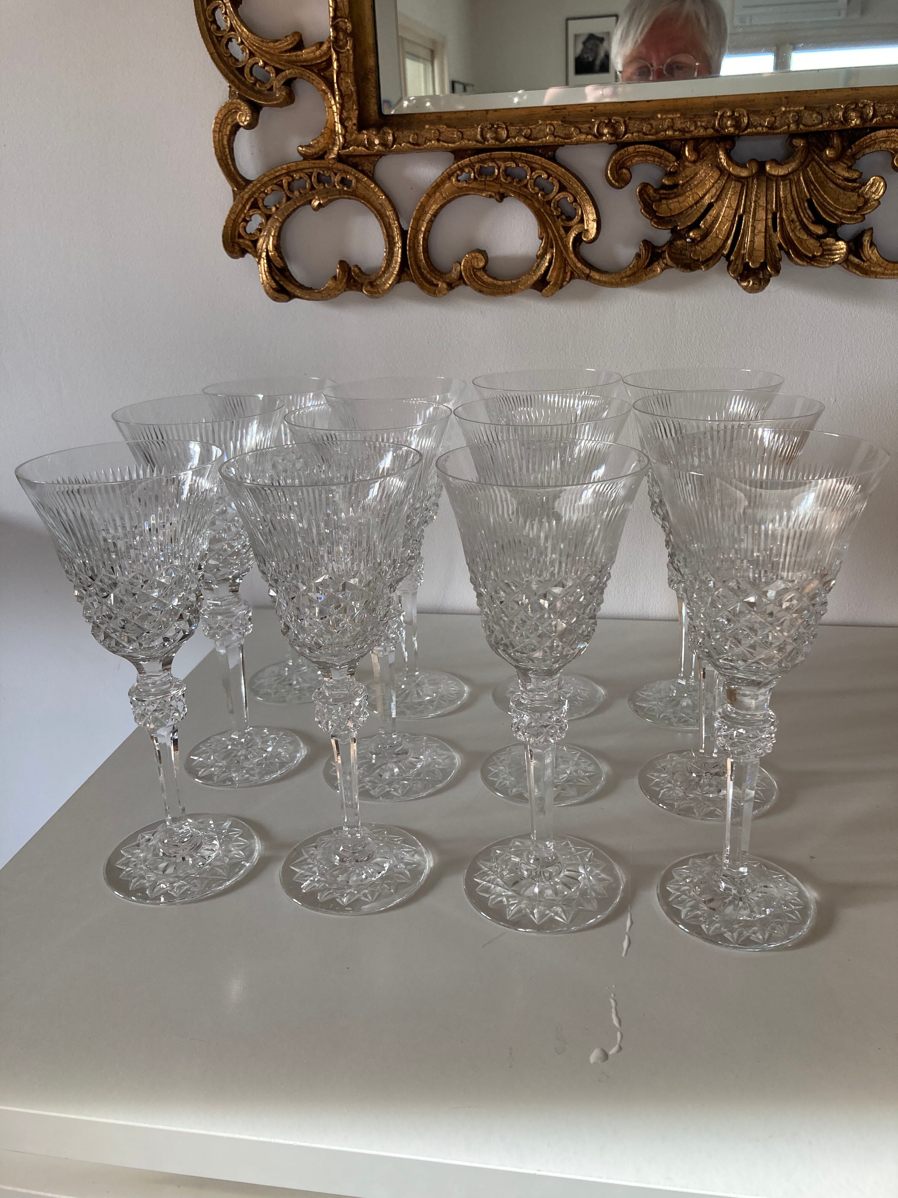 Service of 46 crystalline glasses