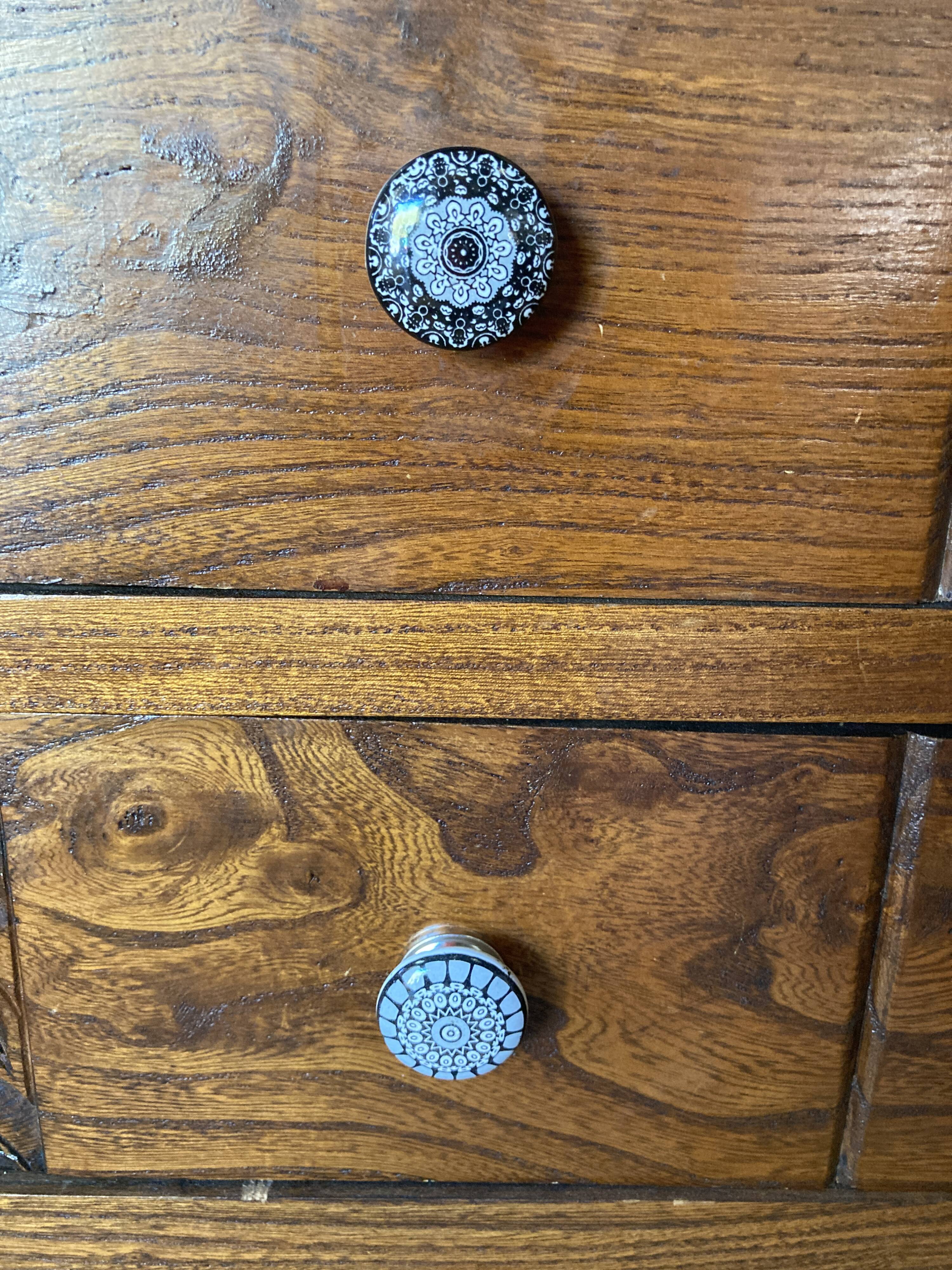 Dresser years 30