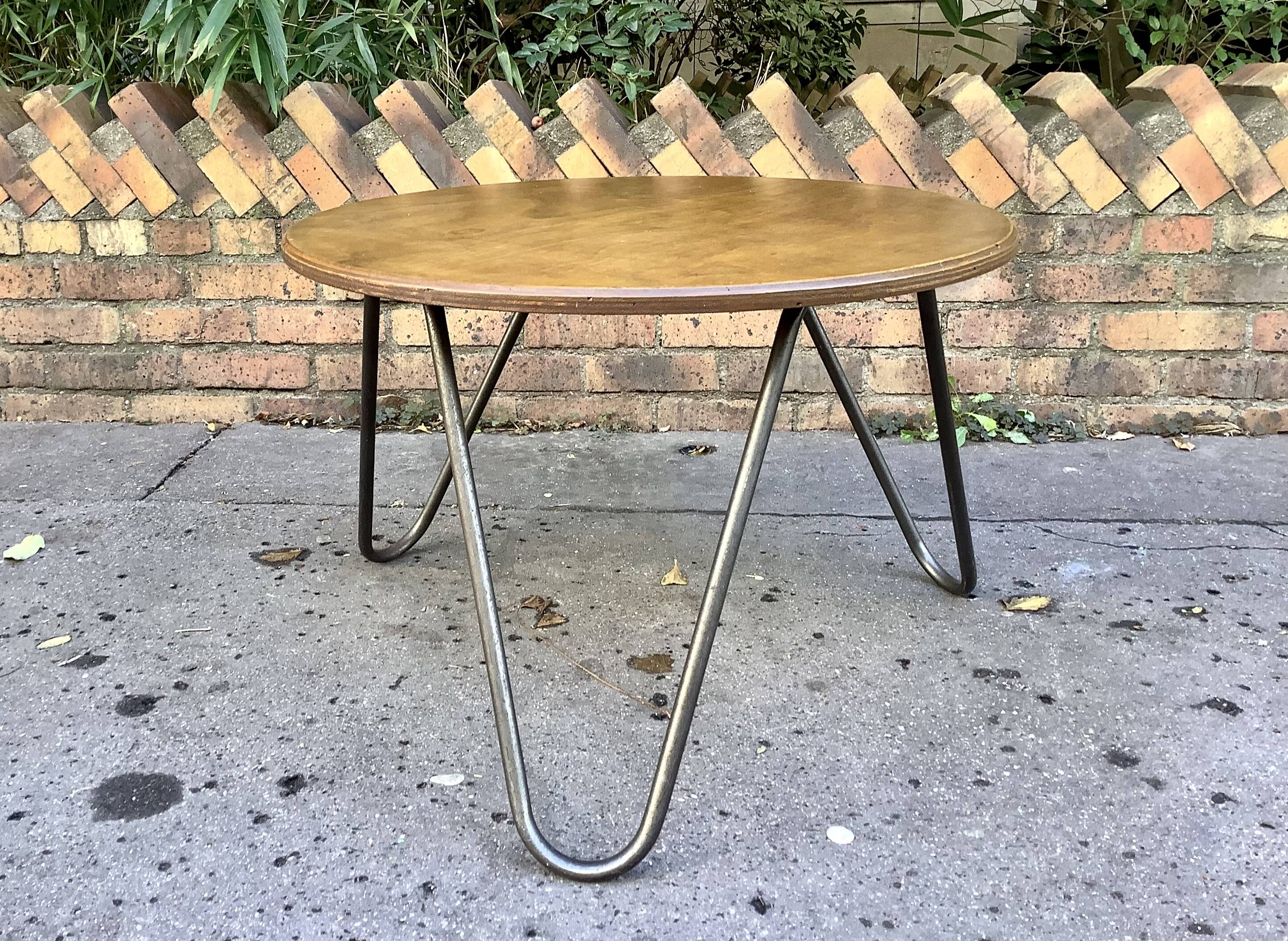Table by Jacques Hitier Tubauto