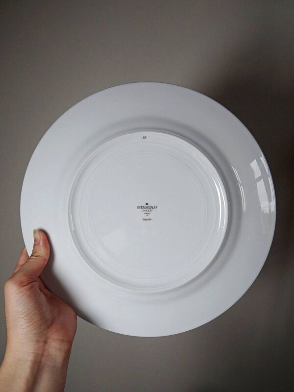 3 Assiettes plates en porcelaine Bernardaud Limoges modèle Sparte vintage