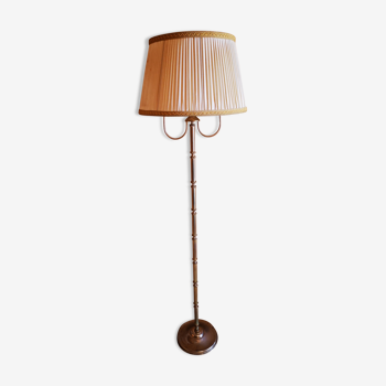 Brass lamppost with pleated lampshades