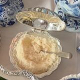 Shell-shaped silver-plated butter dish Jacques made in England.