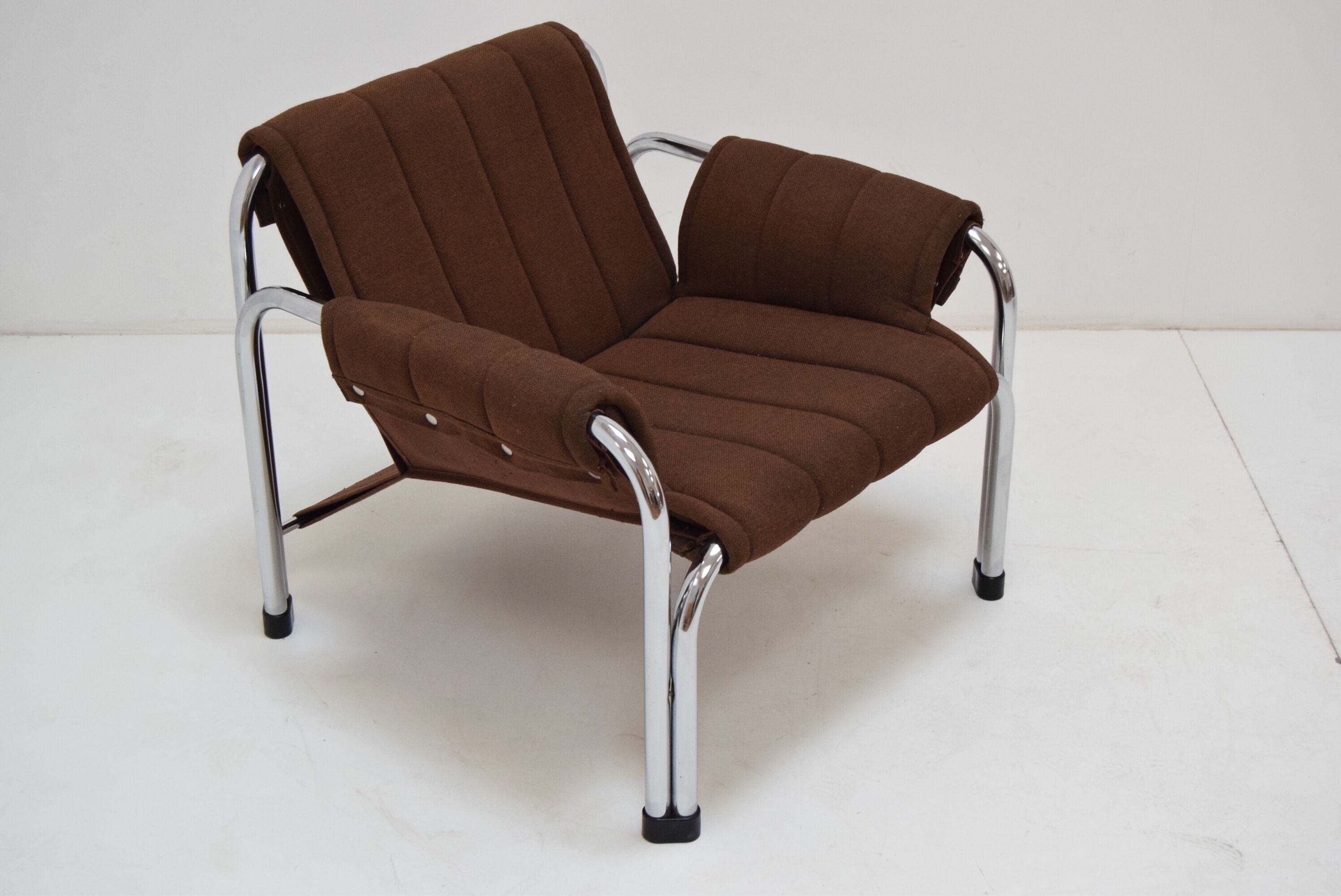 Fauteuil chromé du milieu du siècle par Viliam Chlebo pour Kodreta Myjava, années 1980.