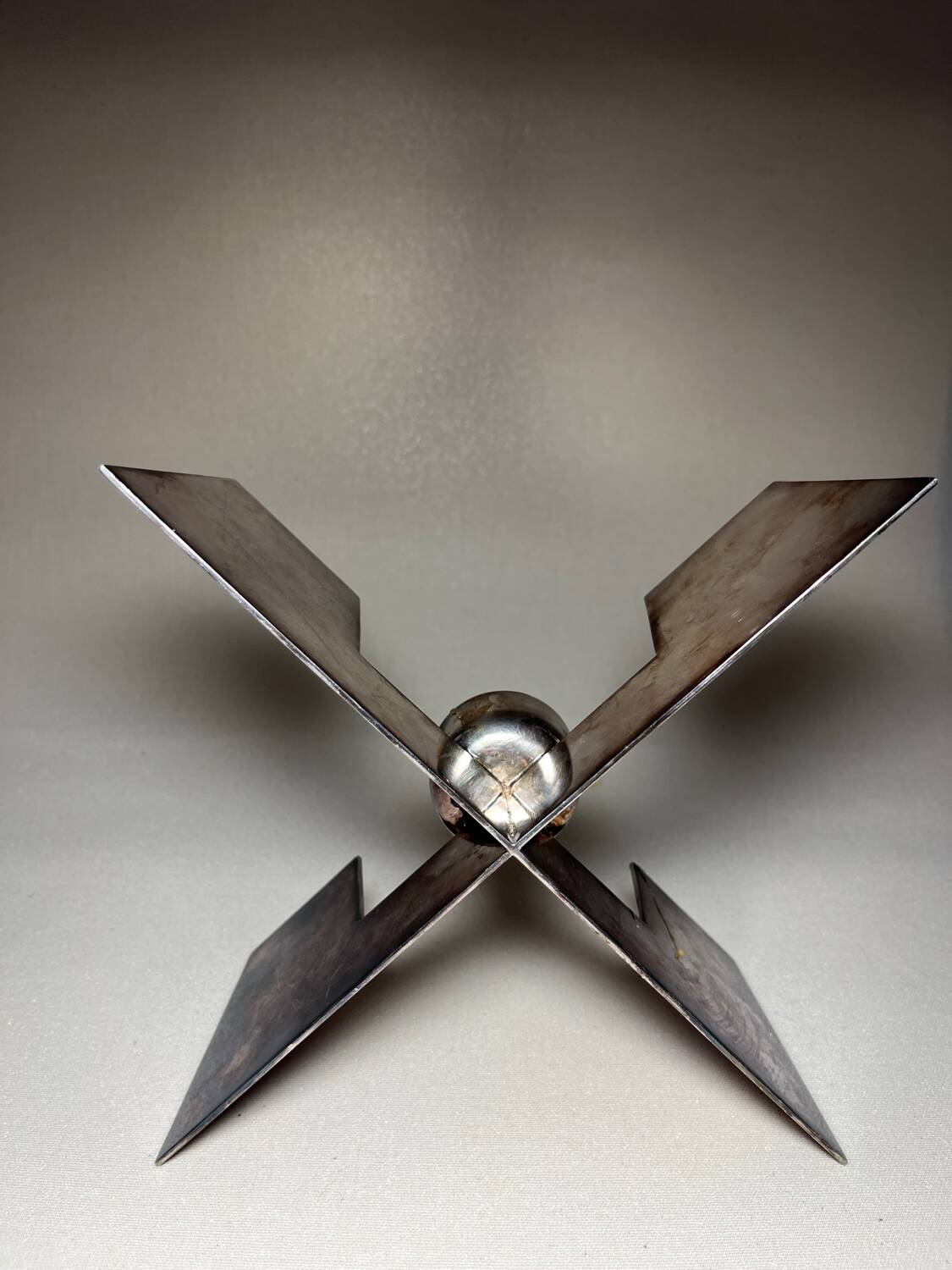 Modernist candle holder