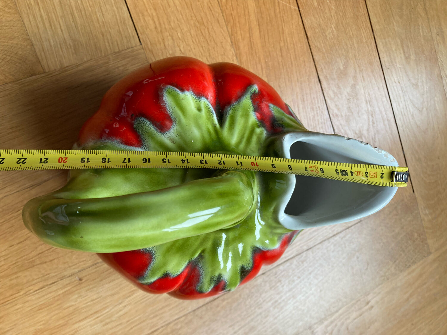 Italian tomato slurry pitcher
