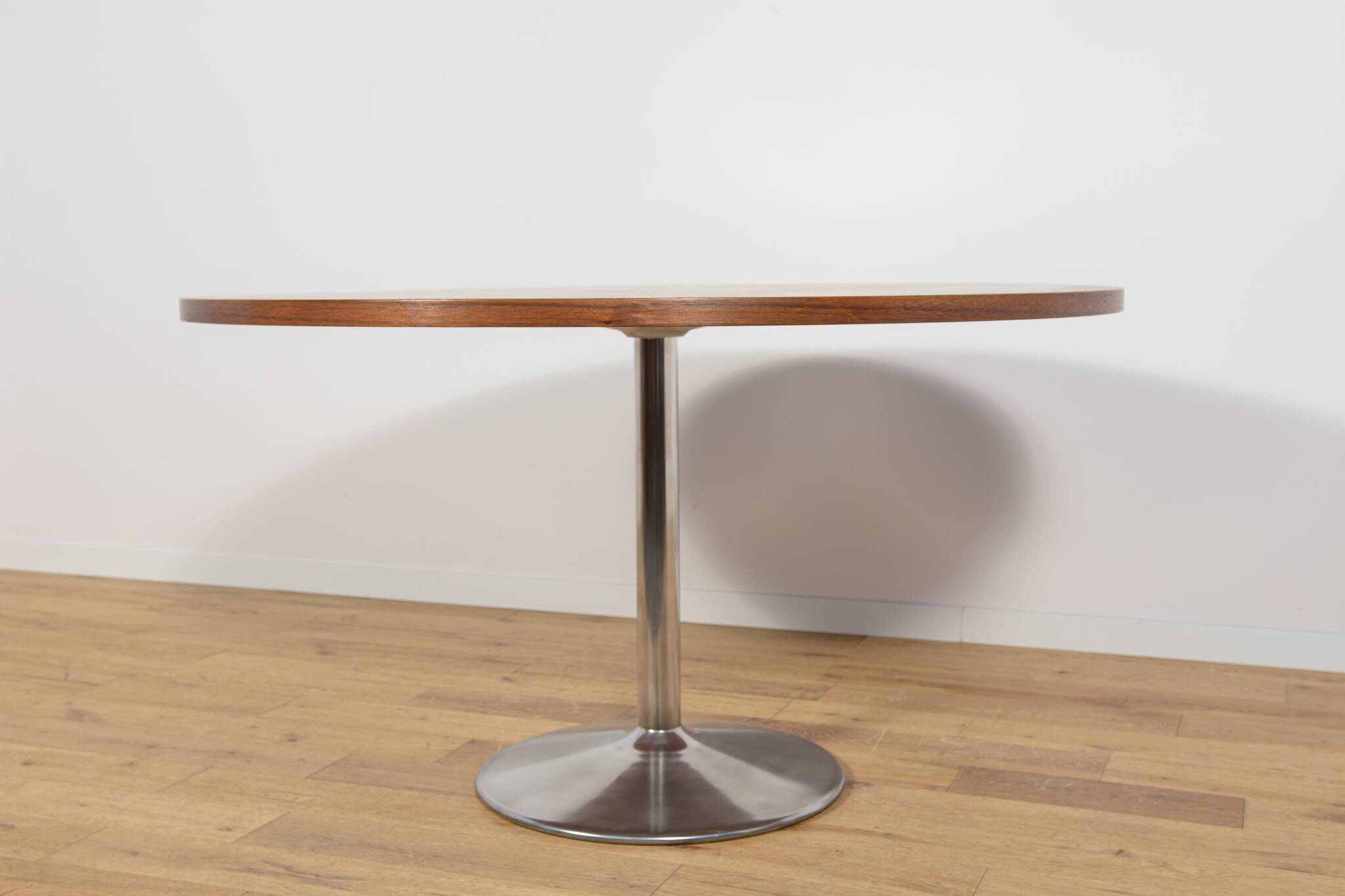 Table à manger ronde moderne du milieu du siècle, Danemark, années 1970