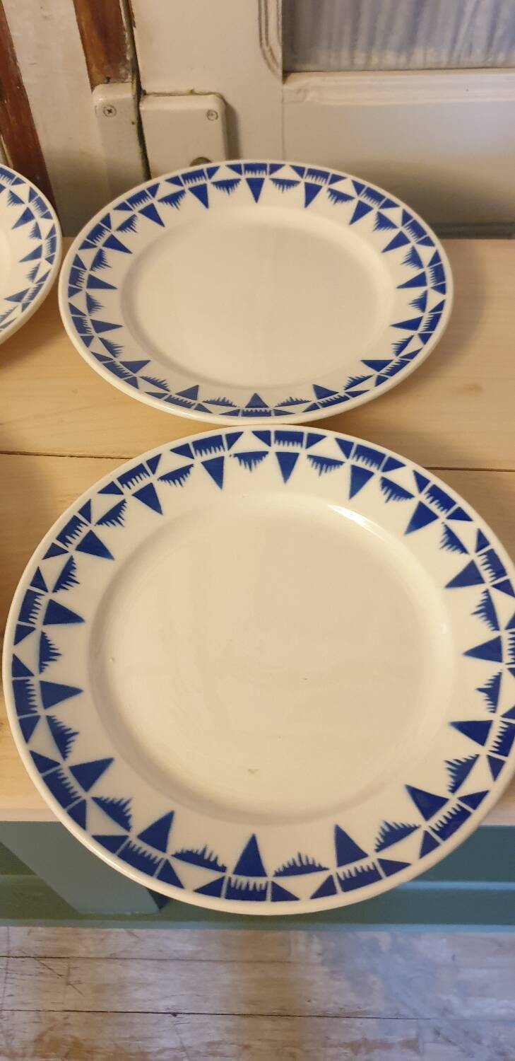 Six Gaston de Badonviller plates
