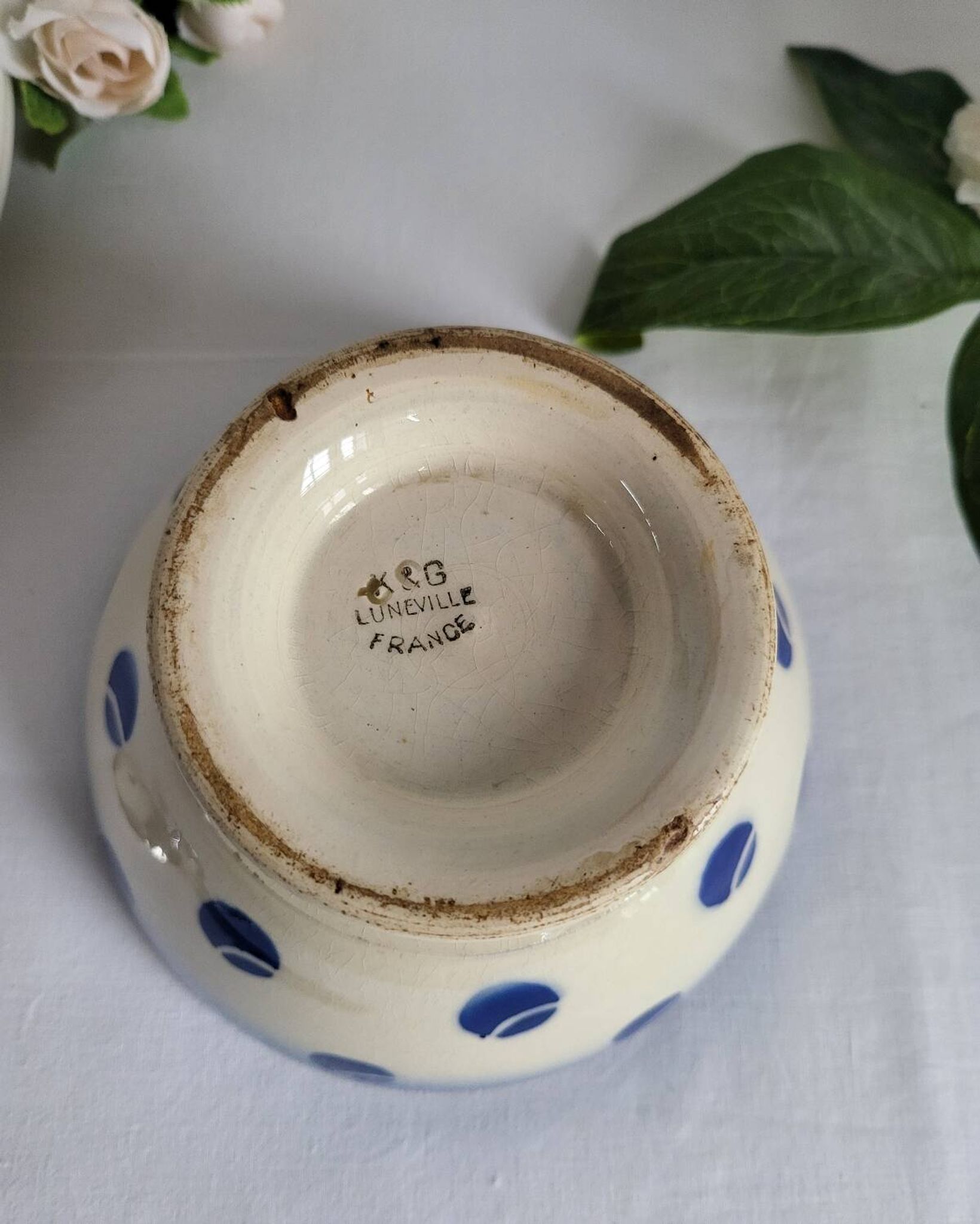 Antique Lunéville earthenware bowl KG with blue polka dots