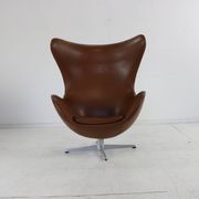 Arne Jacobsen Egg chair in cognac leather for Fritz Hansen