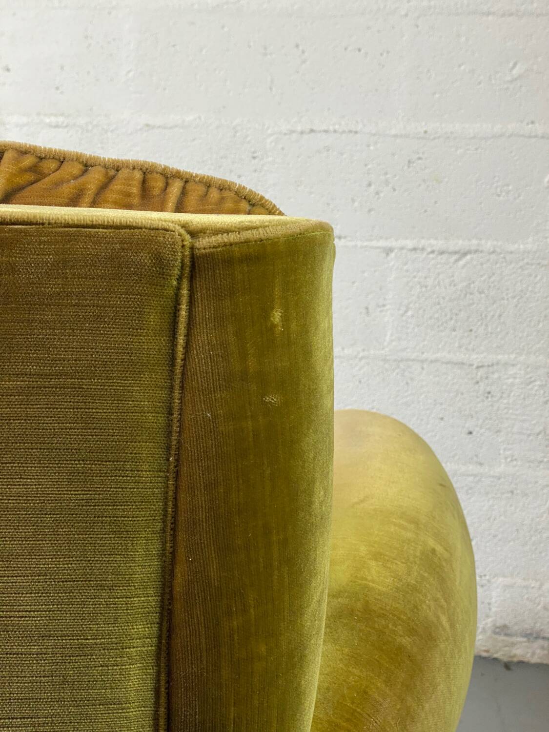 Fauteuil club vintage en tissu vert