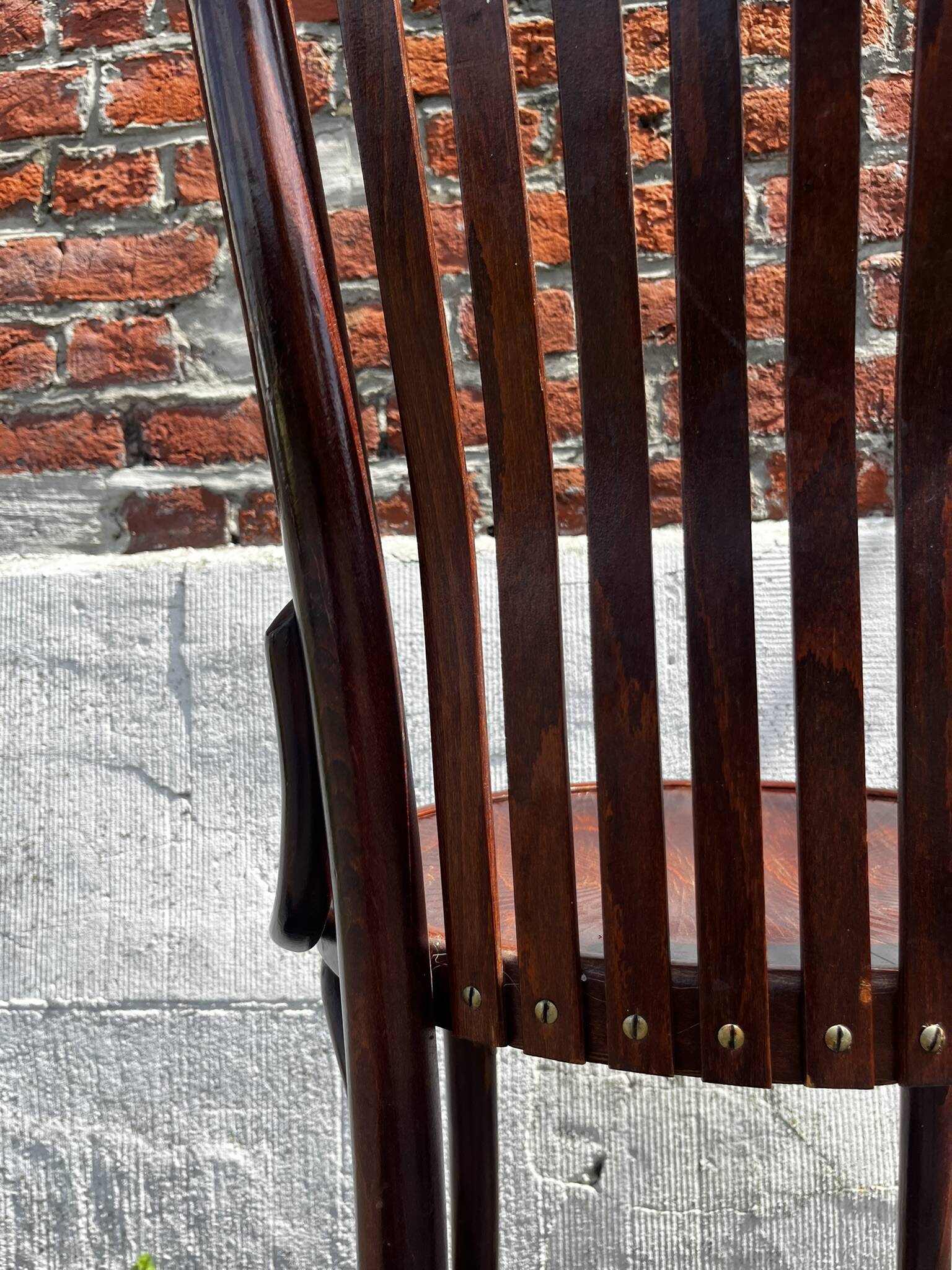 Lot of 4 vintage bistro chairs with slats in Thonet style.