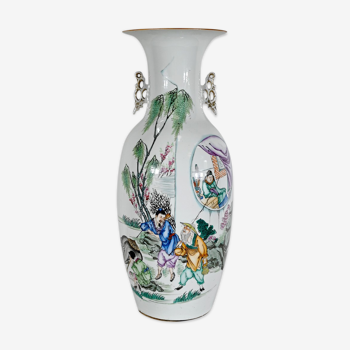 Vase en porcelaine de chine – xxe