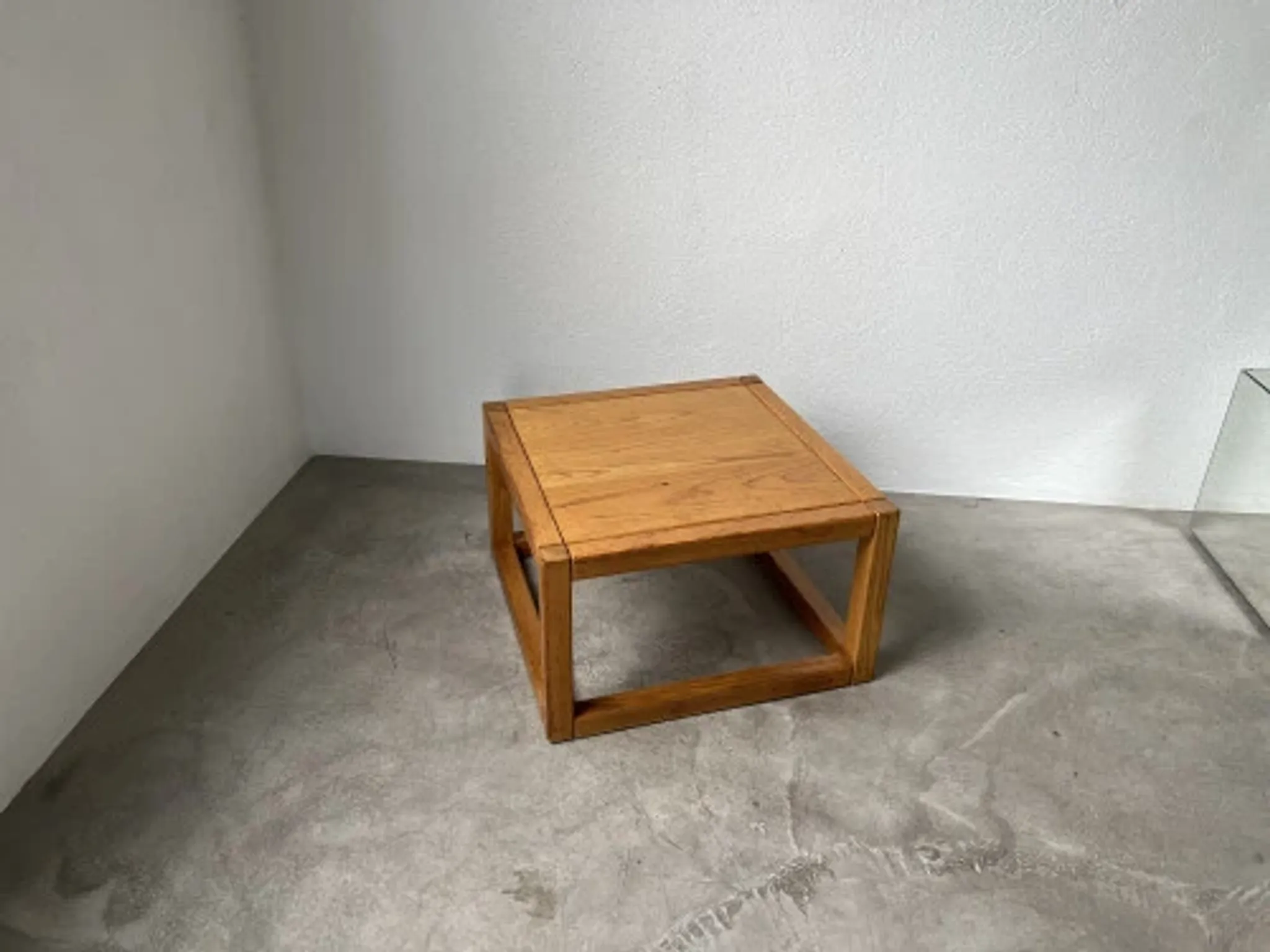 Table basse carrée de la Maison Regain